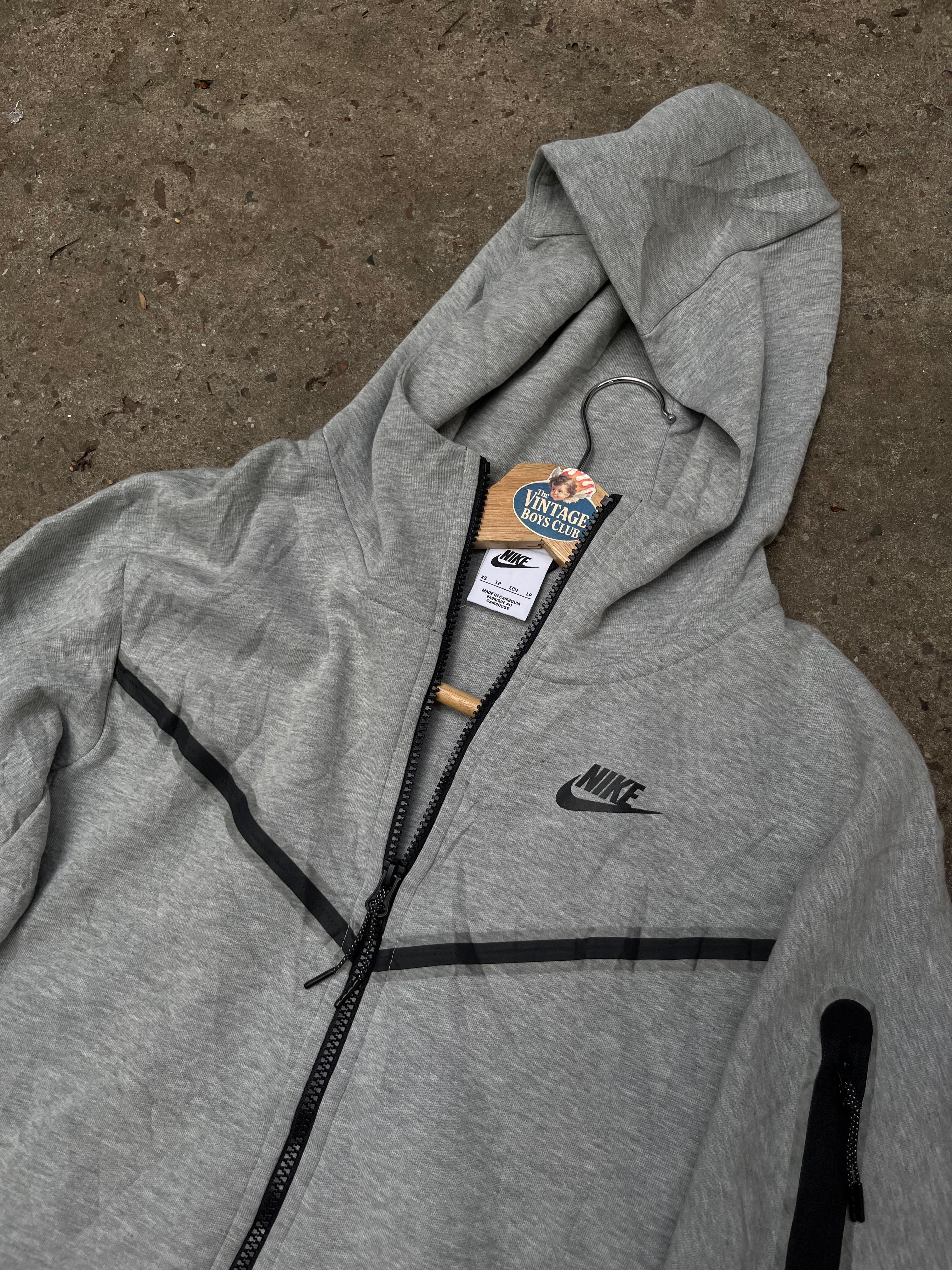 Campera Nike Tech Gris Original
