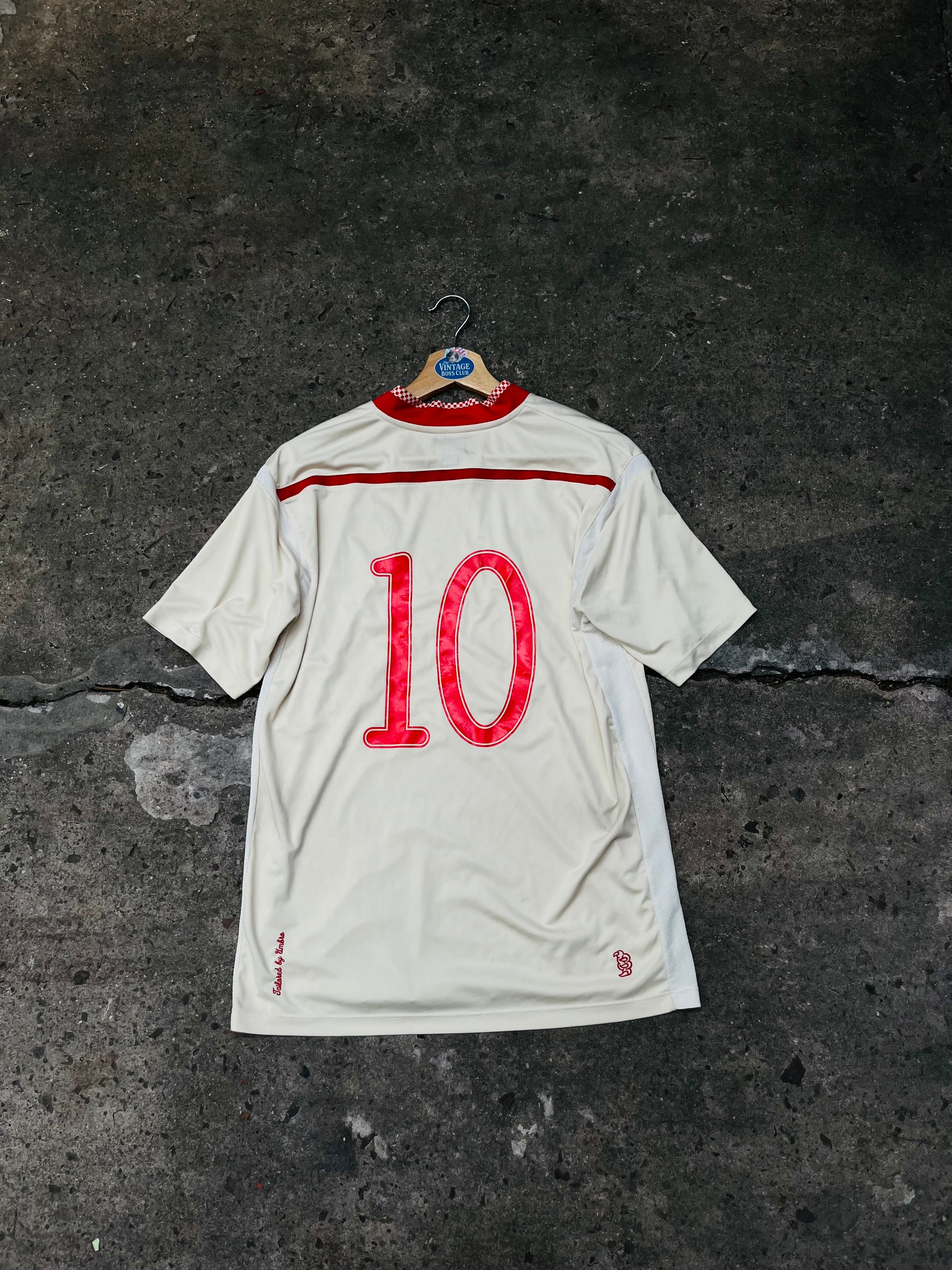 Camiseta Universitario Umbro Original