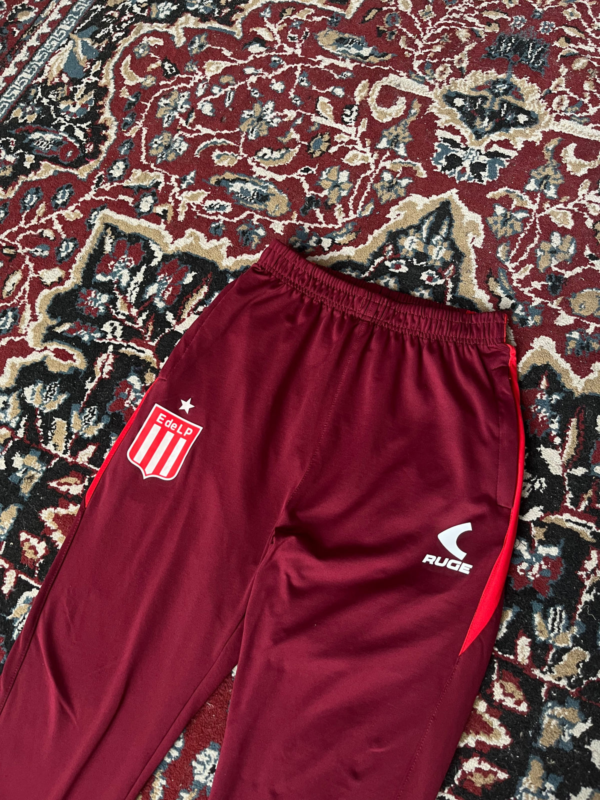 Pantalon Estudiantes Ruge Bordo Original