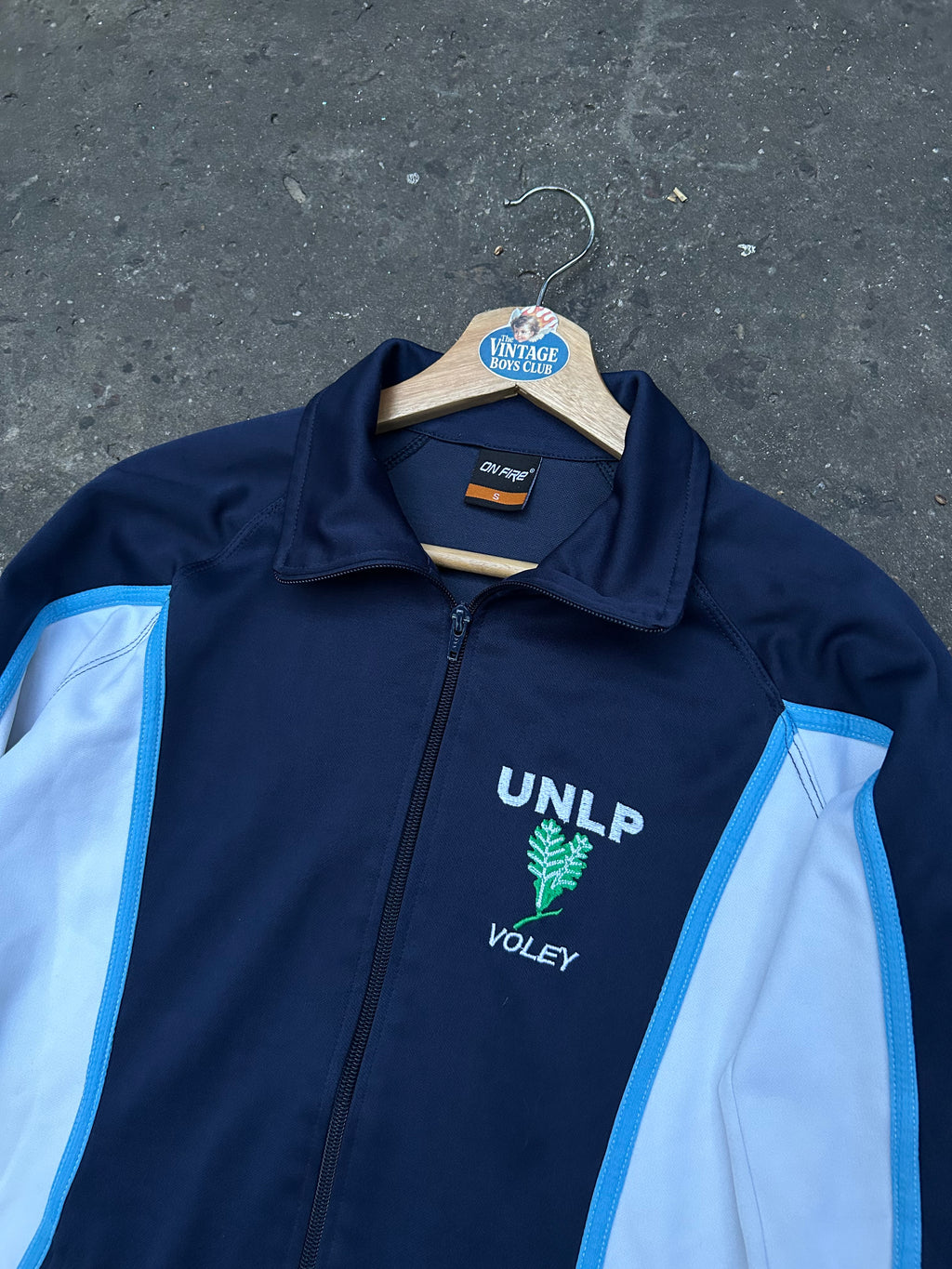 Campera UNLP Voley Onfire Vintage Original