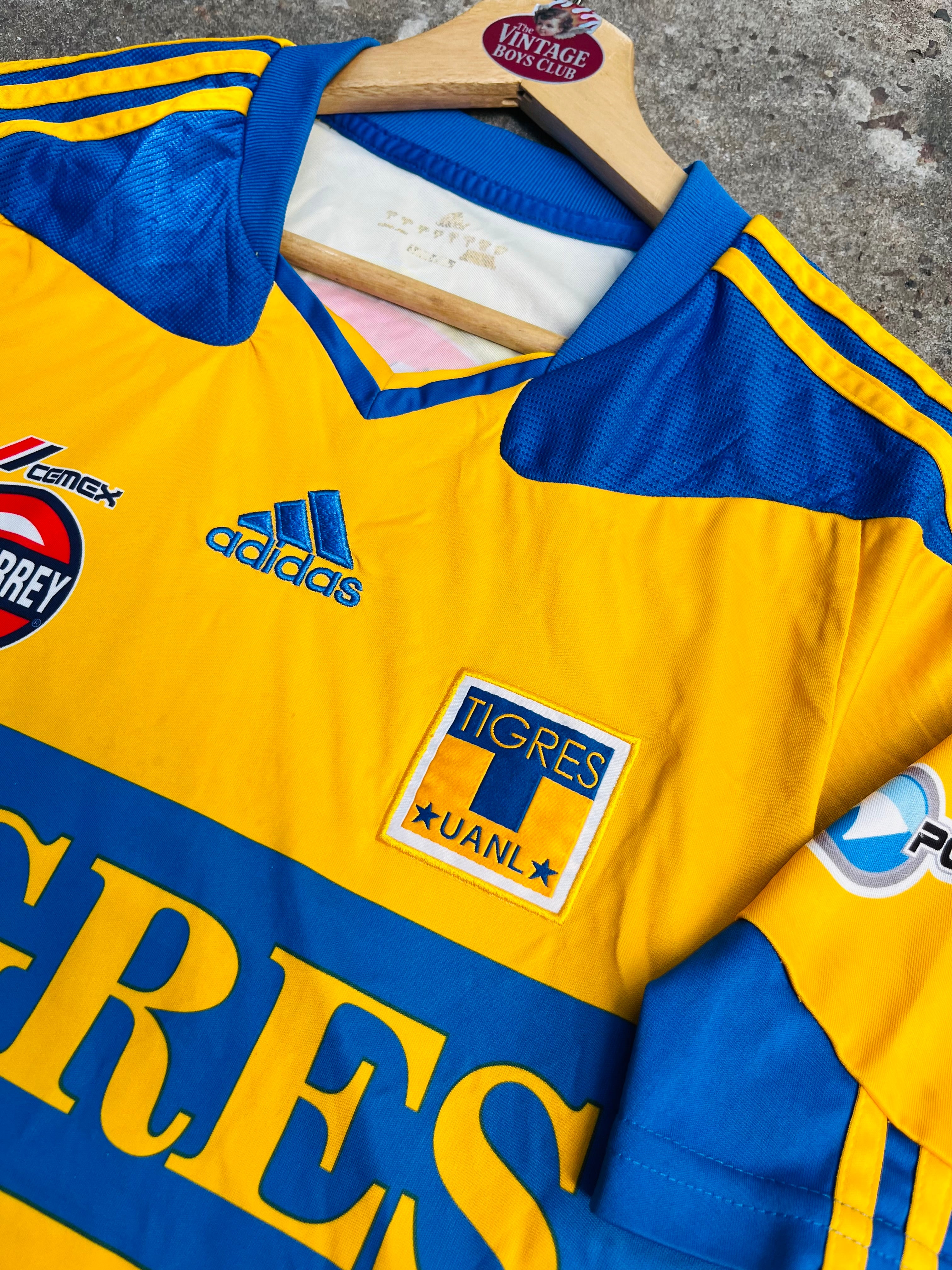 Camiseta Tigres de México 2010 de Lucas Lobos Original