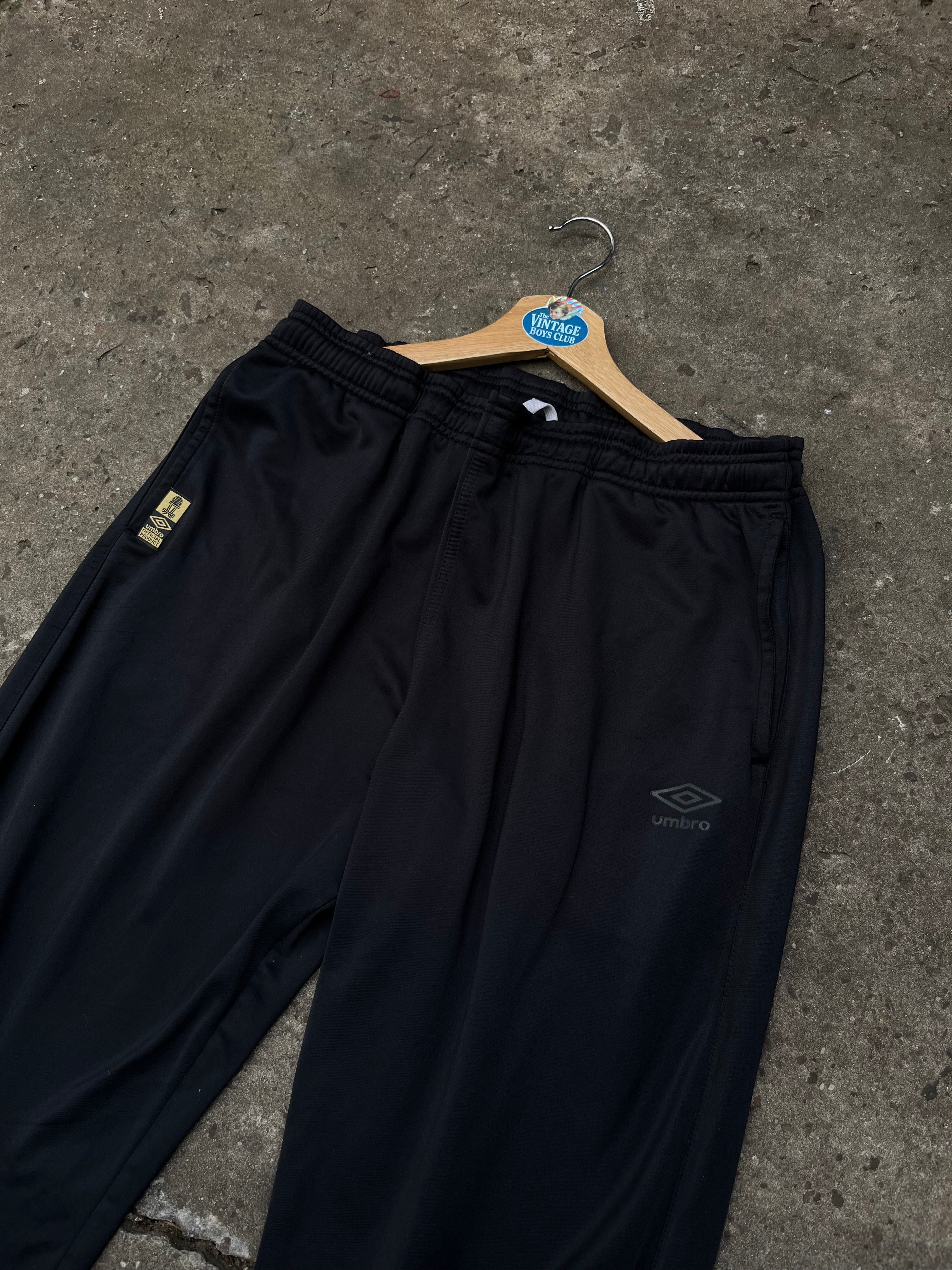 Pantalón Estudiantes Umbro de Utilería