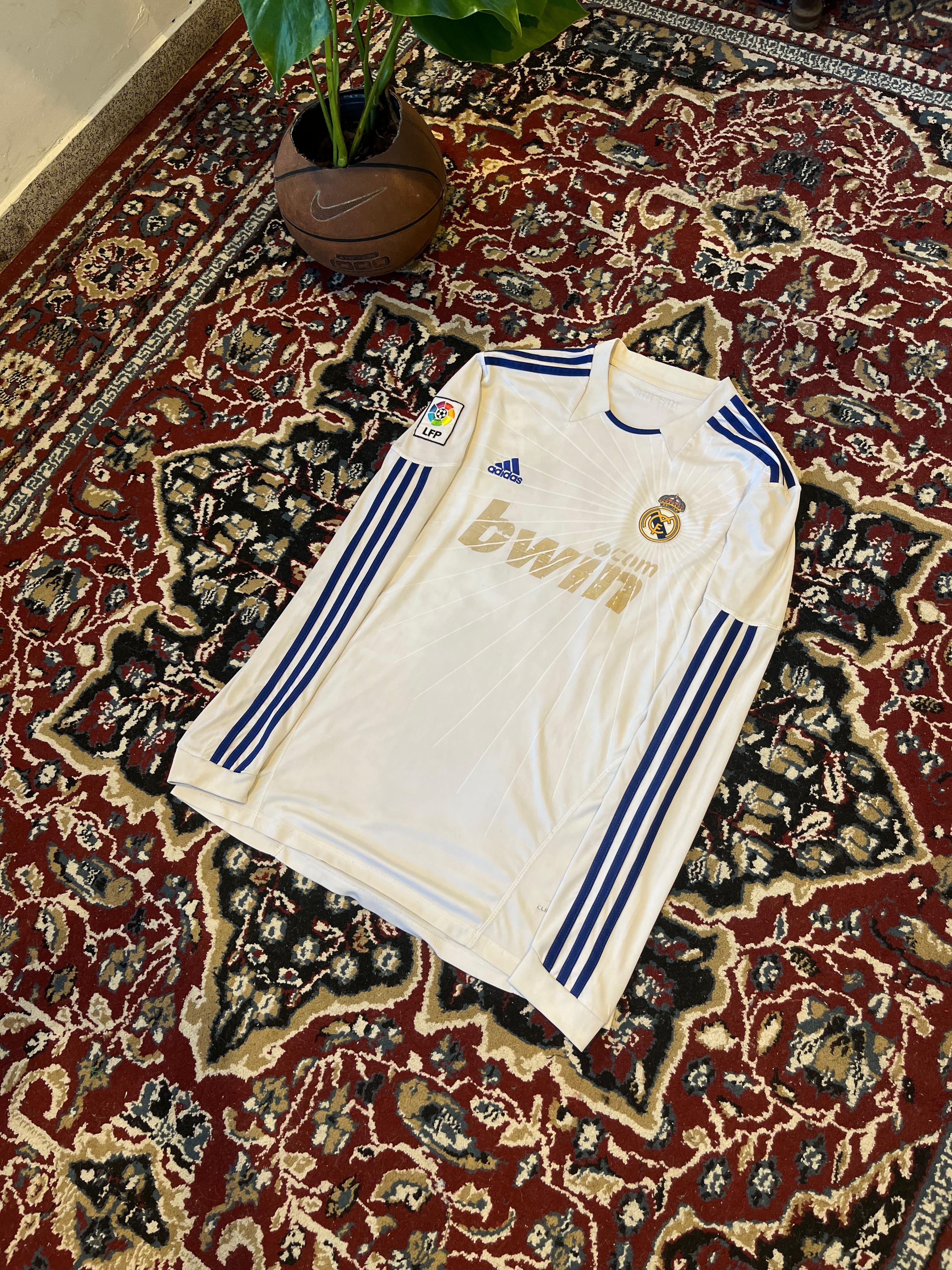 Camiseta Real Madrid 2010 Manga Larga de Higuaín Original
