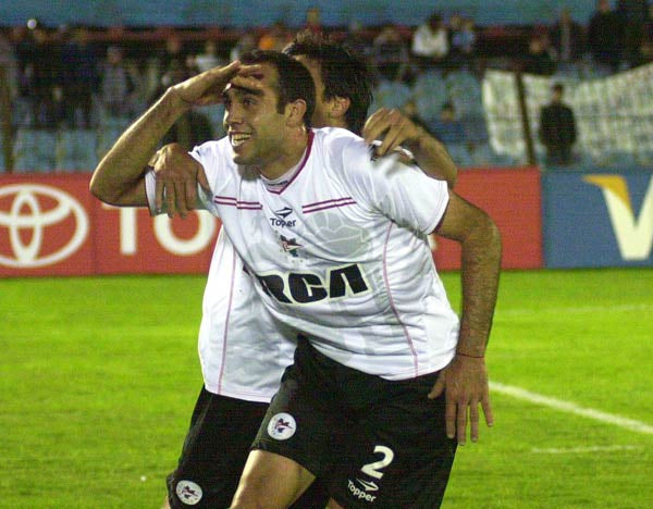 Camiseta Estudiantes 2009 de Juego del Chavo Desabato