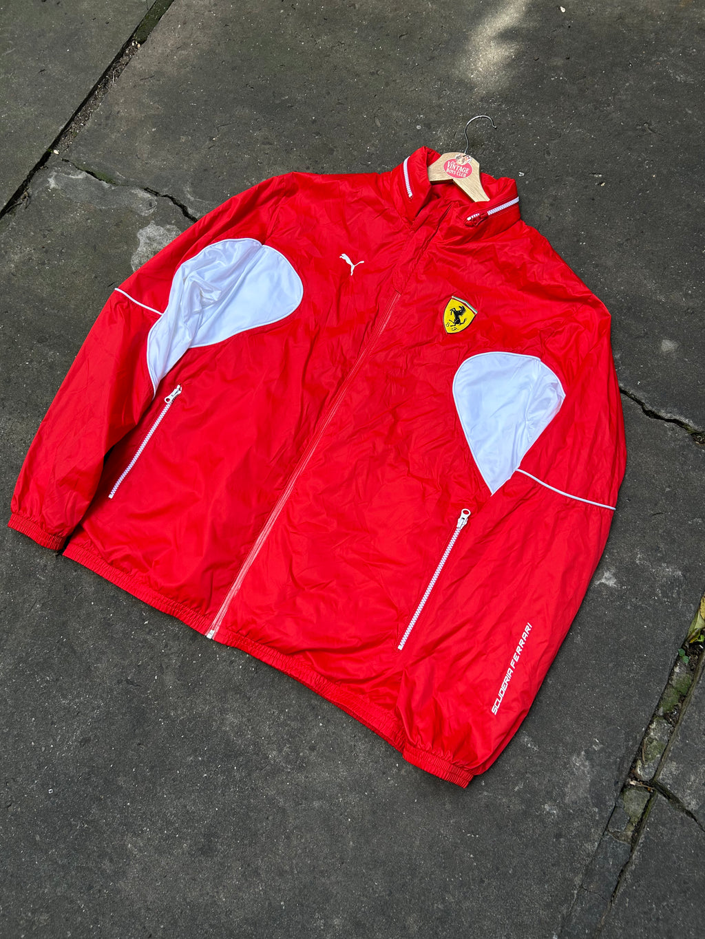 Campera Ferrari x Puma Rompeviento años 2000 Original