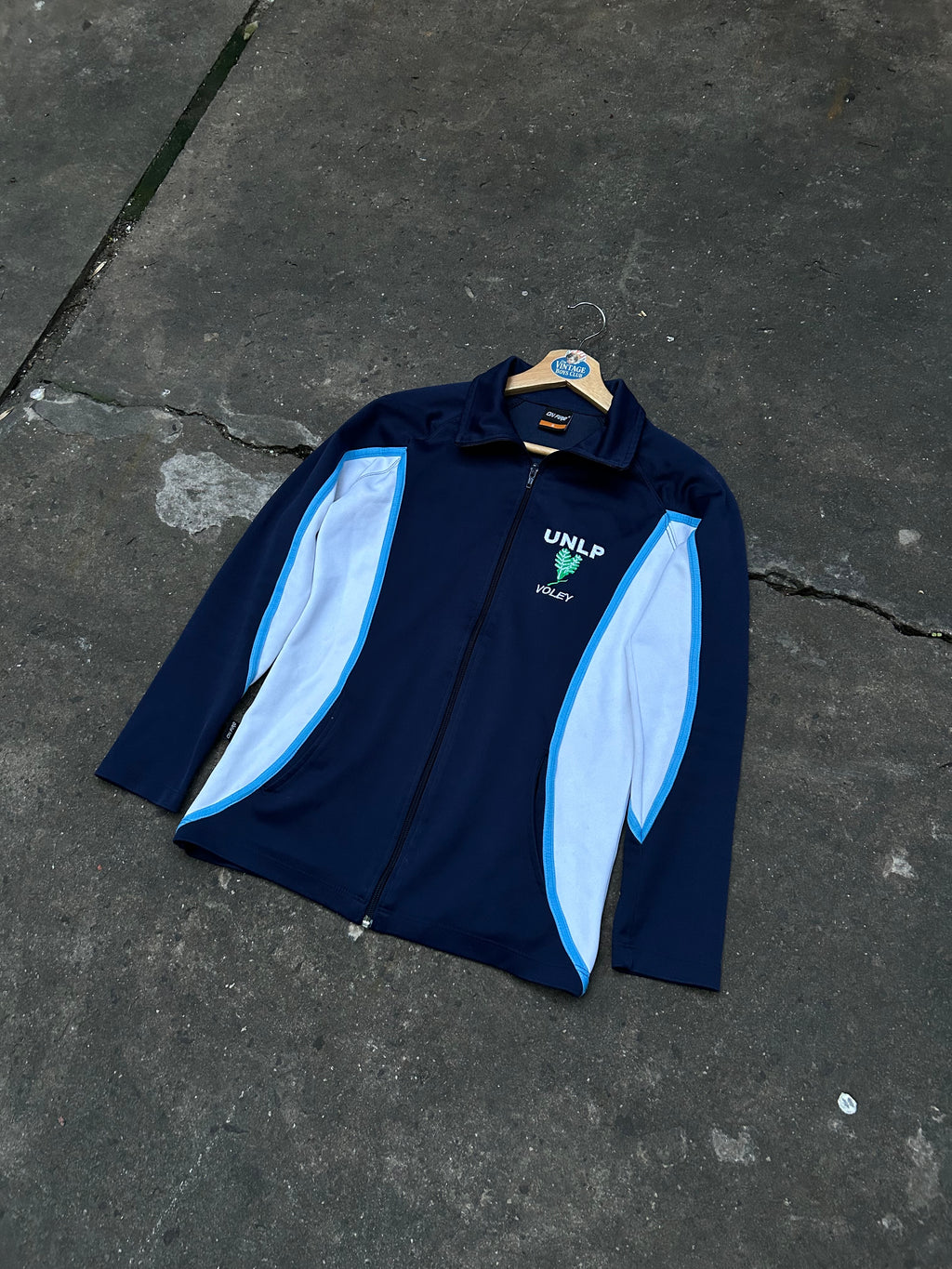 Campera UNLP Voley Onfire Vintage Original