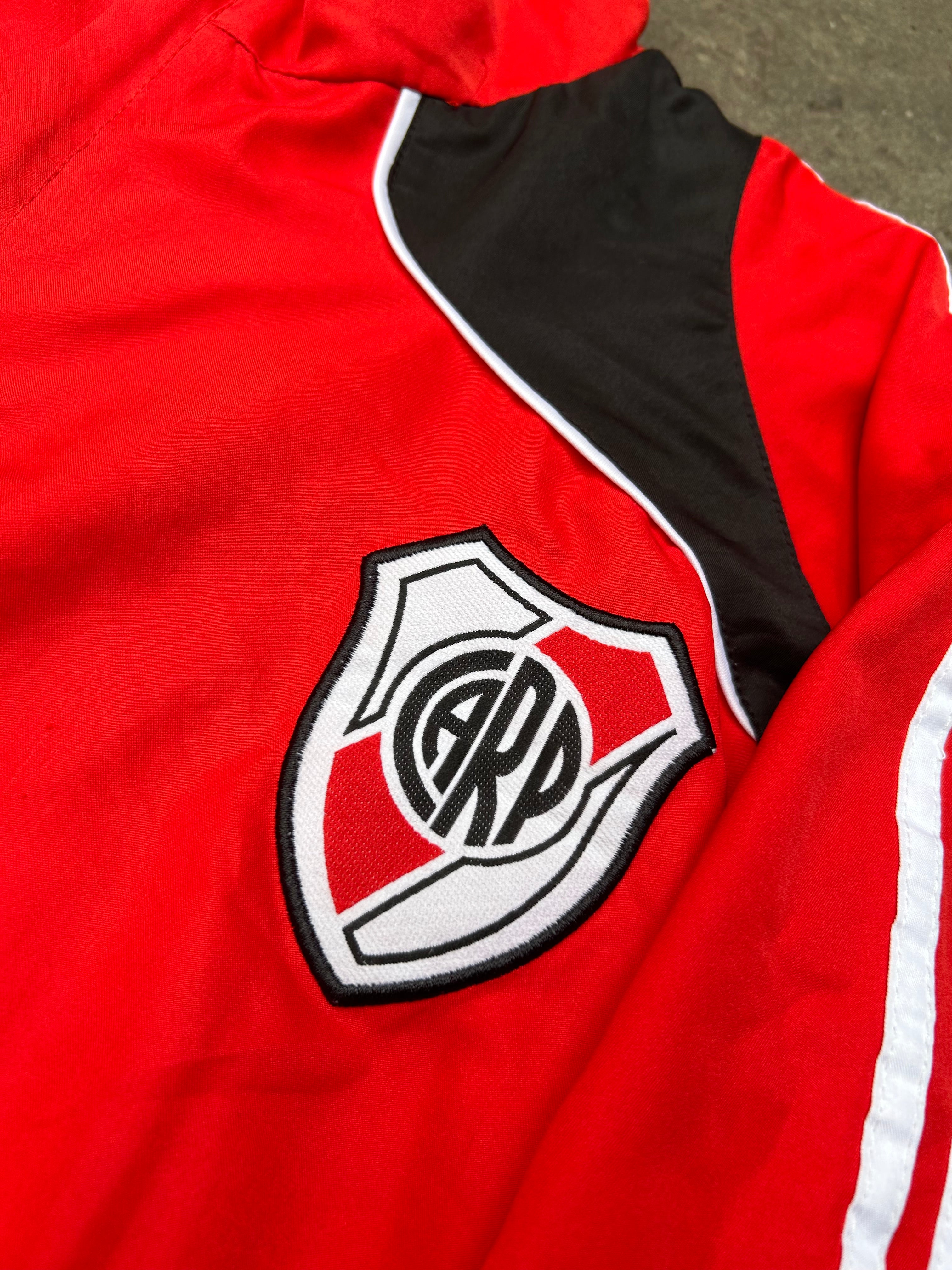 Buzo River 2009 Rojo Rompeviento