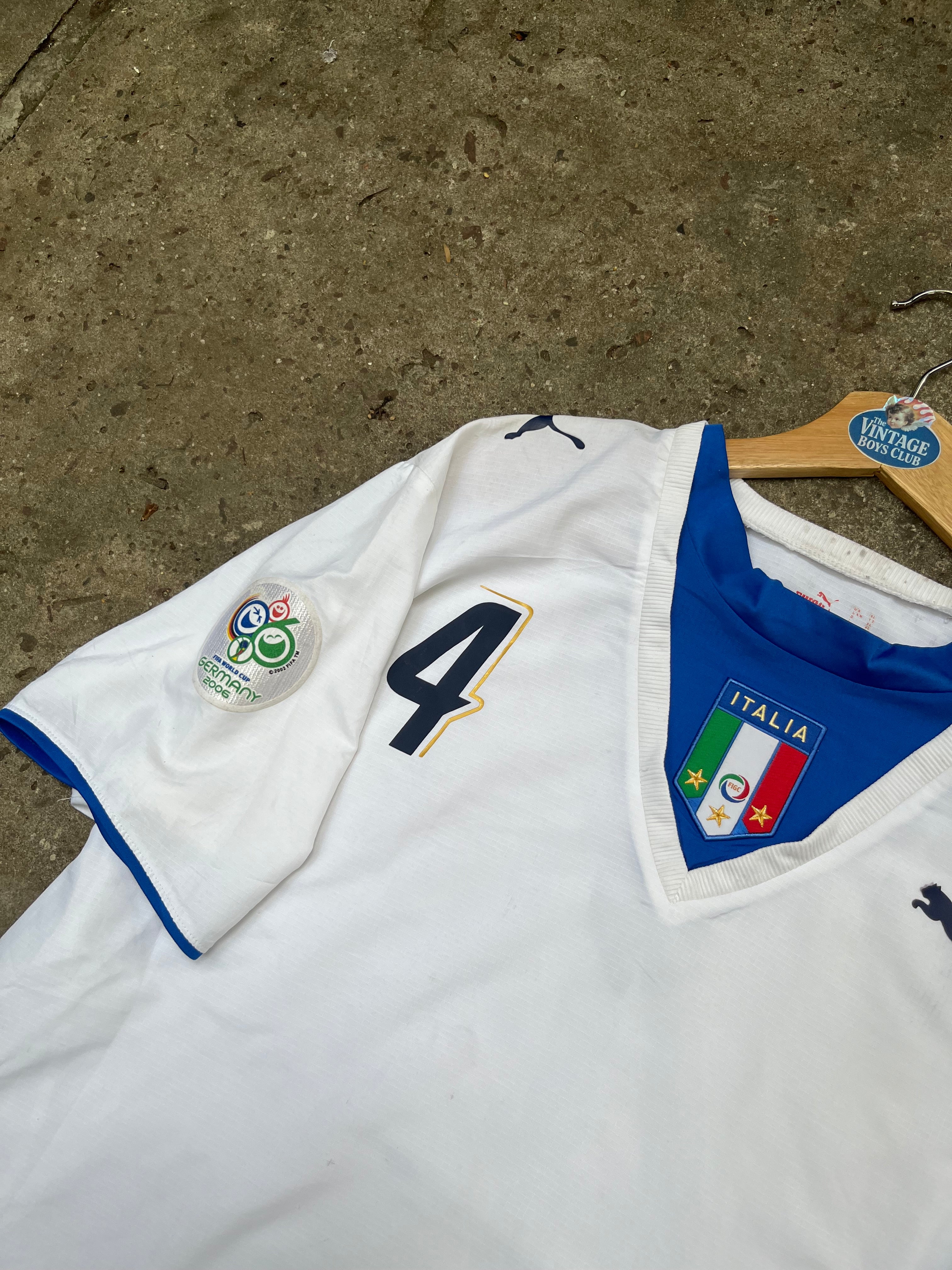 Camiseta Italia Mundial 2006 de De Rossi de Utileria