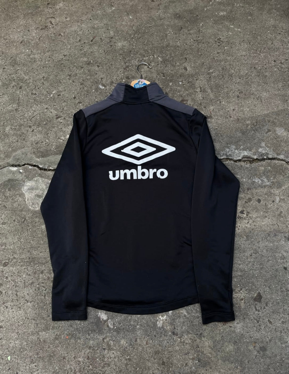 Buzo Estudiantes Umbro de Utilería