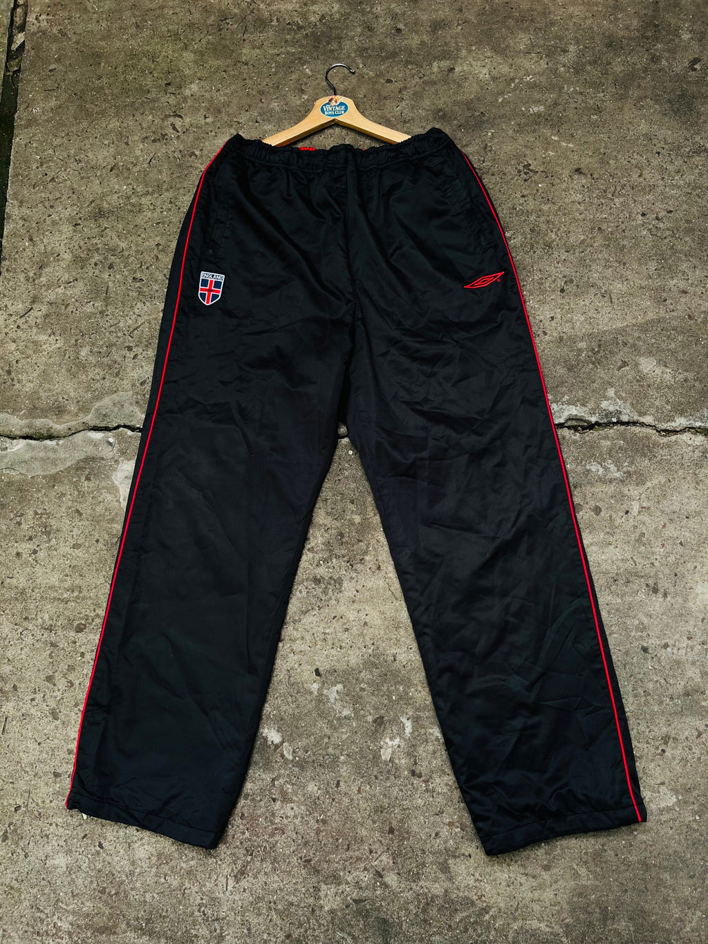 Pantalon Inglaterra Rompeviento Original