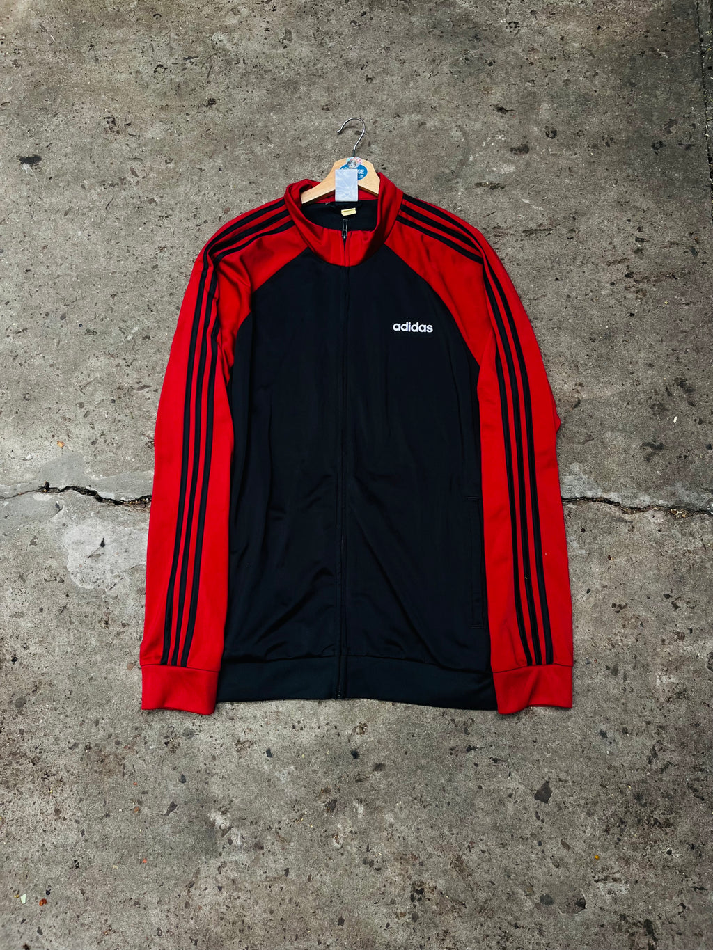 Campera Adidas Essentials Original