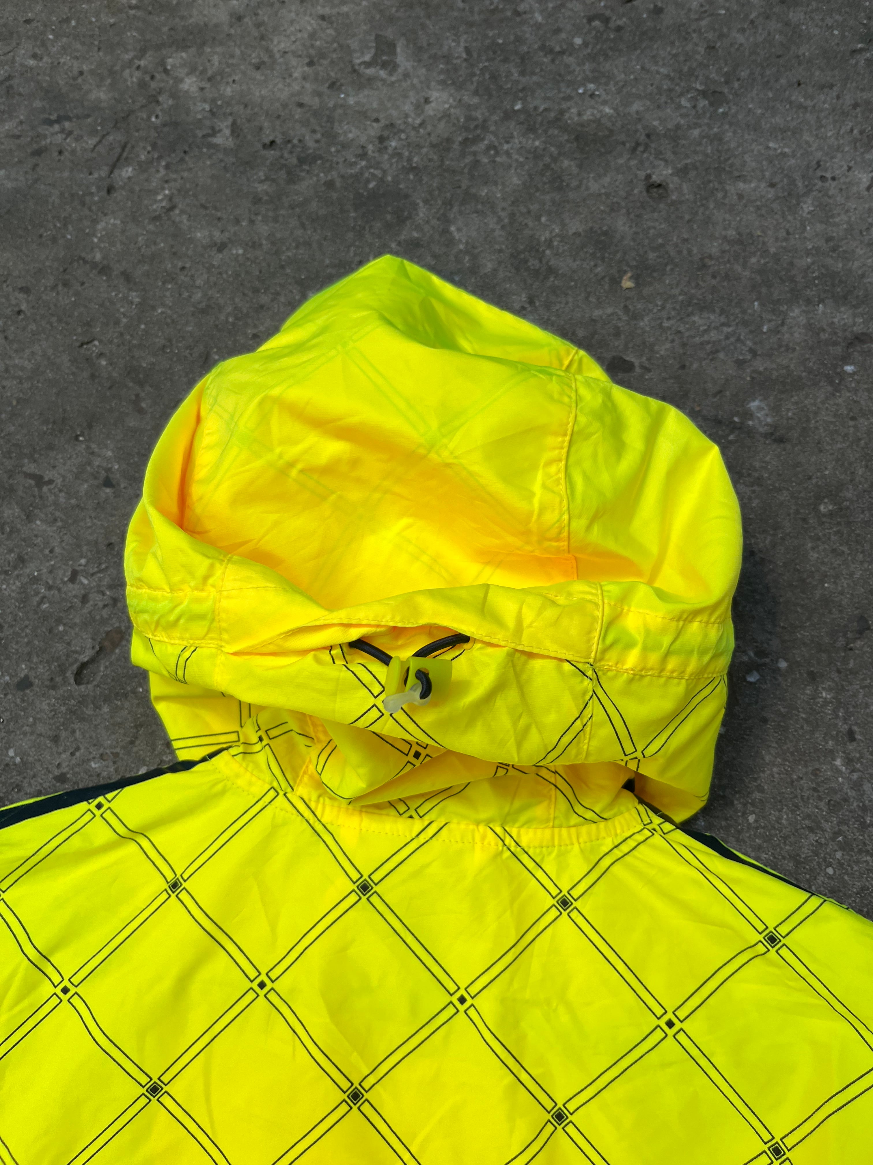 Campera Travel Chelsea 2010 de Utileria Rompeviento
