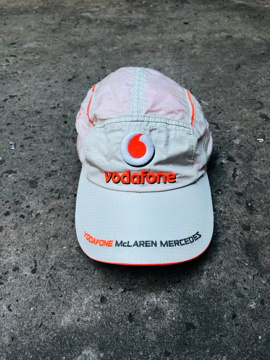 Gorra Vodafone McLaren Mercedes Benz F1