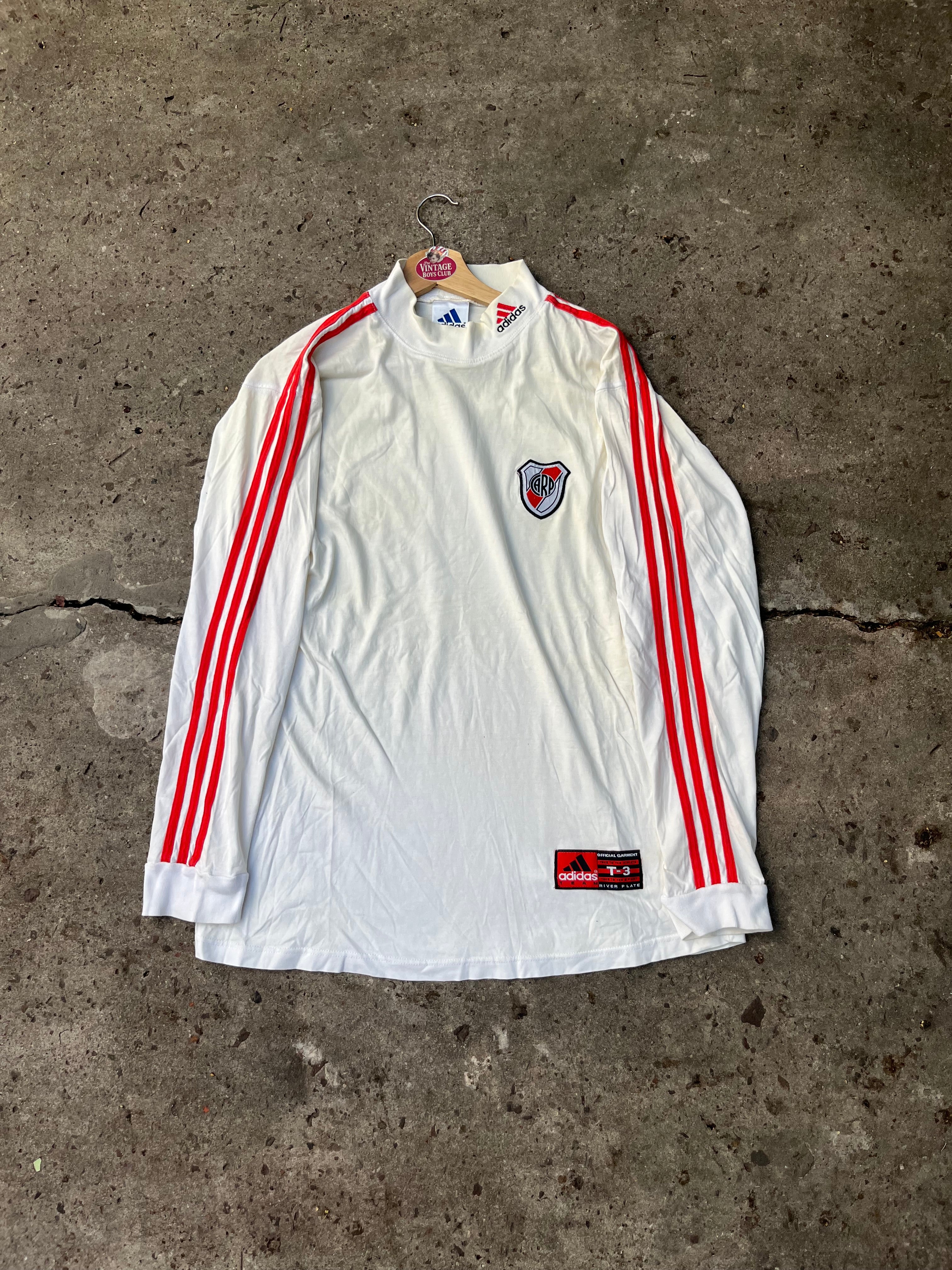 Camiseta River 99' Manga Larga de Utileria