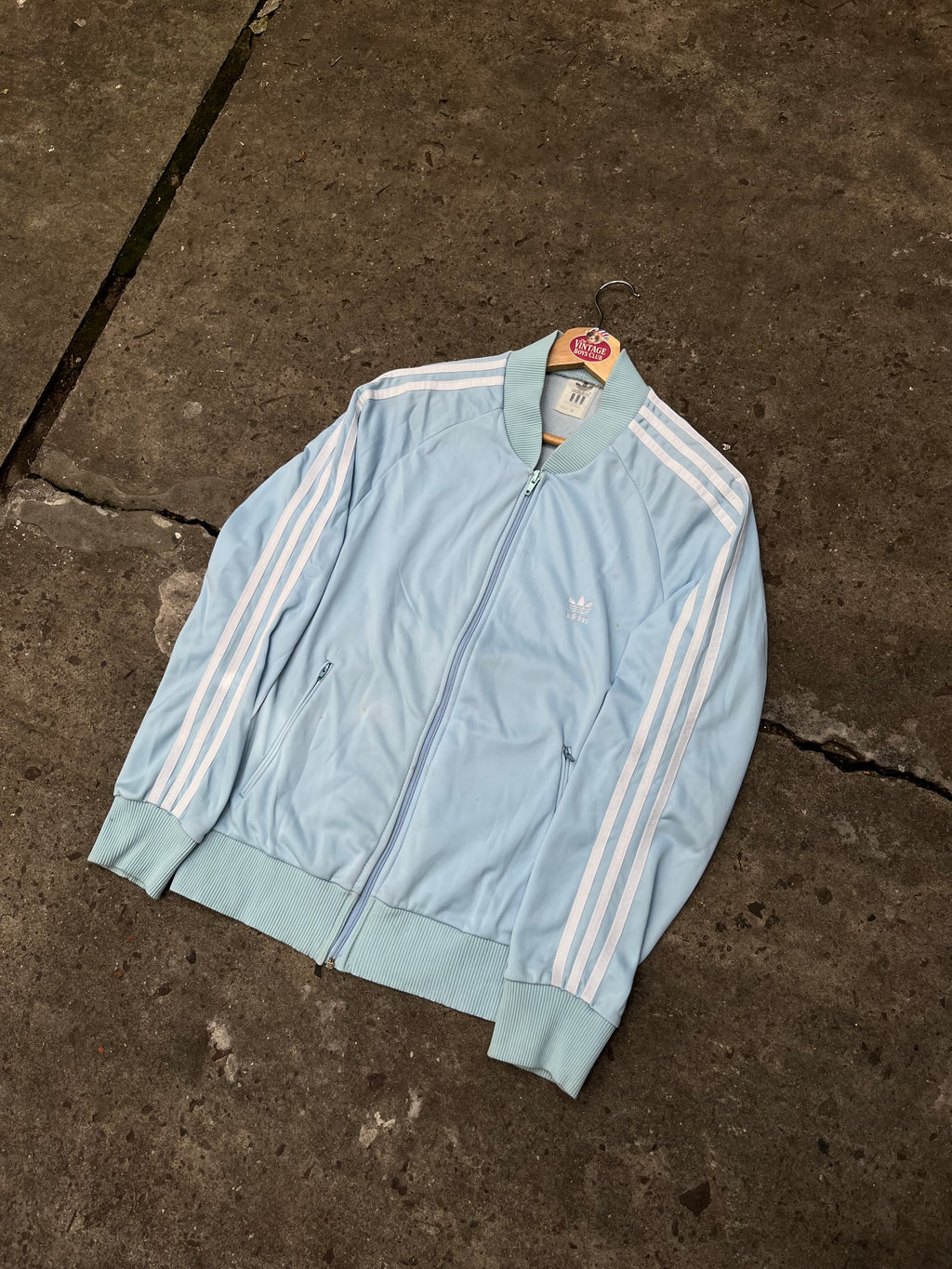 Campera Adidad sst Celeste Retro Original