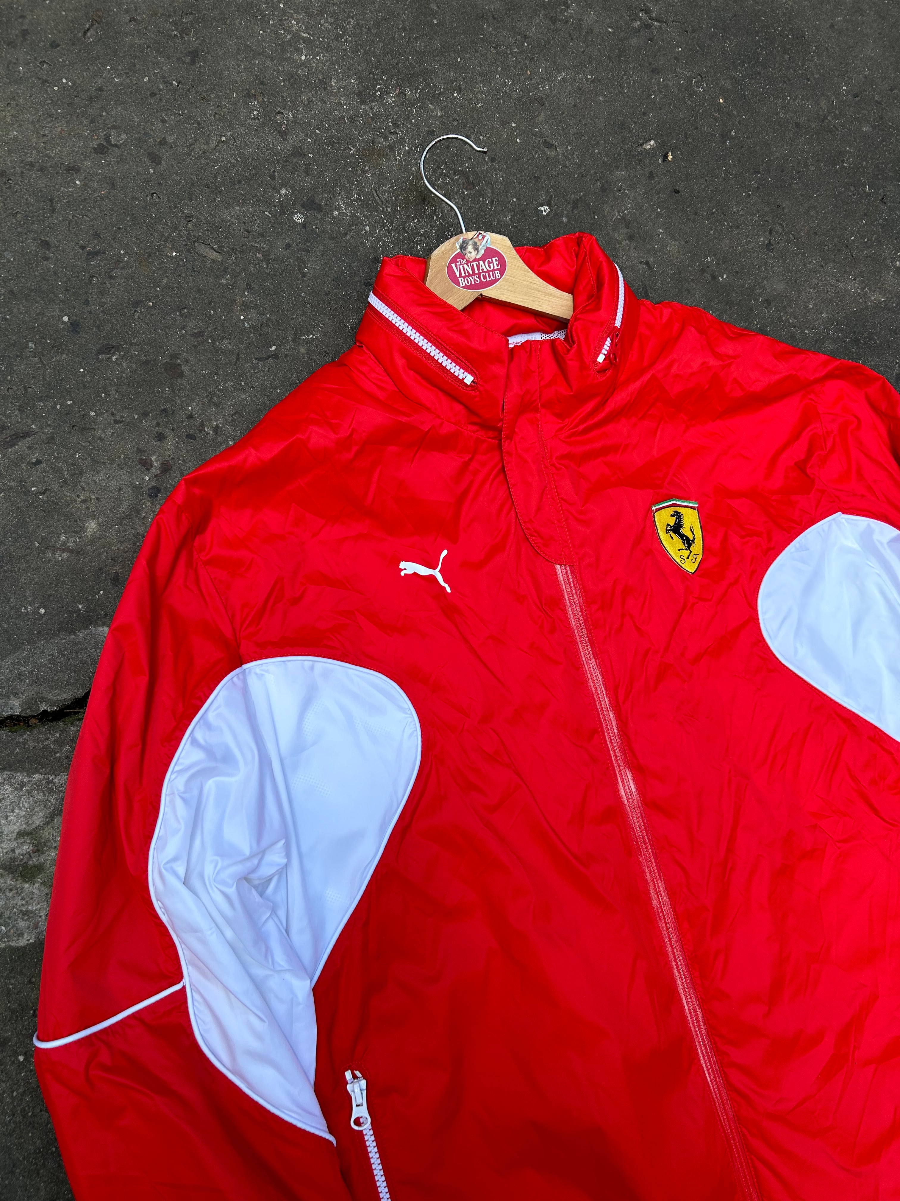 Campera Ferrari x Puma Rompeviento años 2000 Original