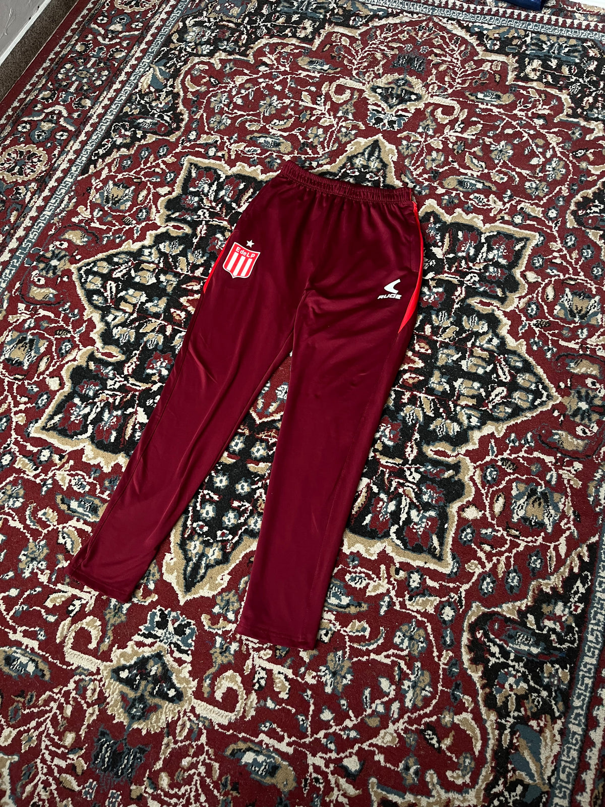 Pantalon Estudiantes Ruge Bordo Original