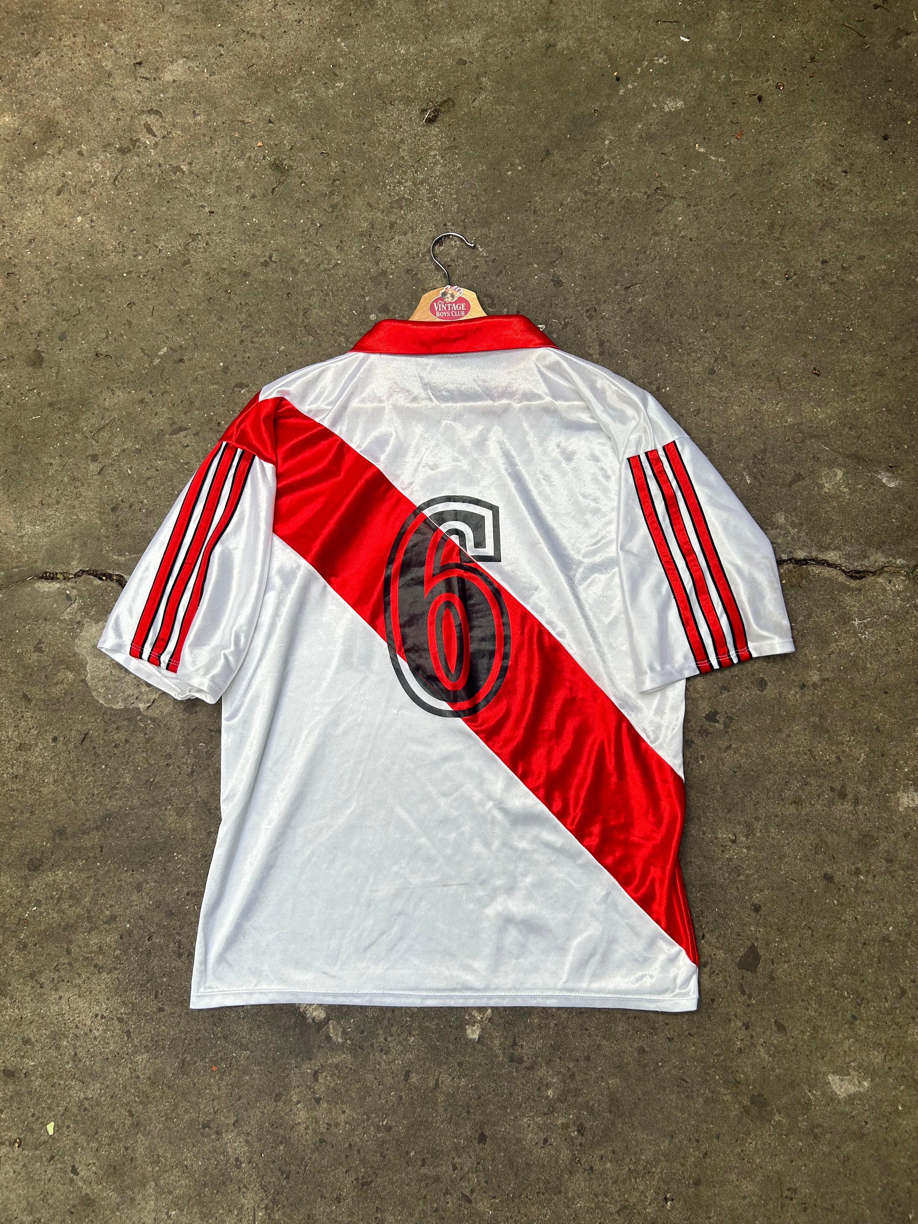 Camiseta River 1999 Retro Titular