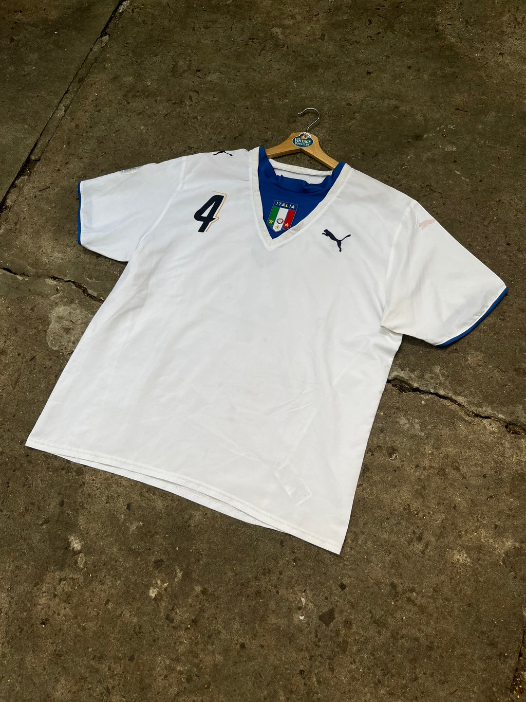 Camiseta Italia Mundial 2006 de De Rossi de Utileria
