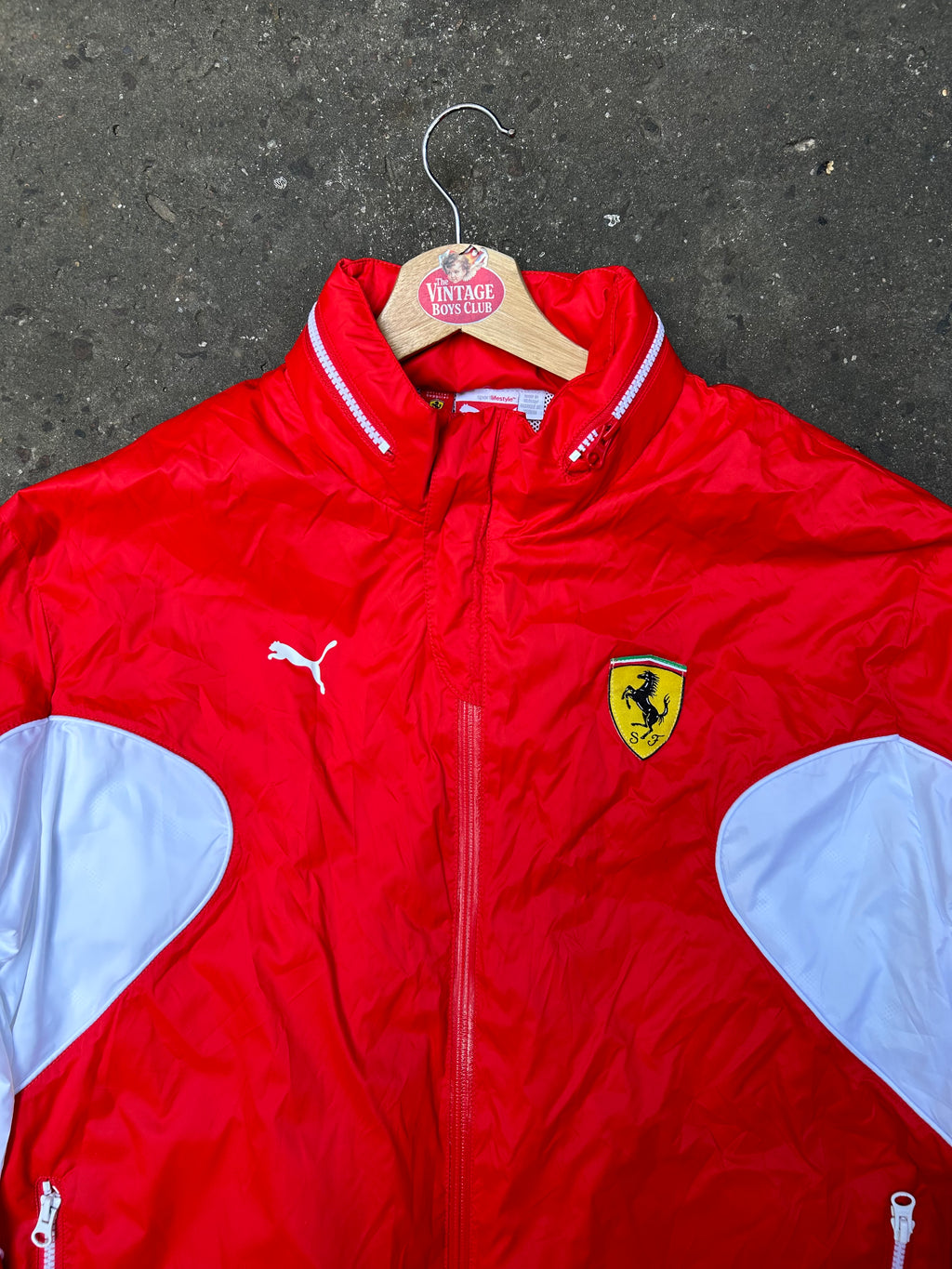 Campera Ferrari x Puma Rompeviento años 2000 Original