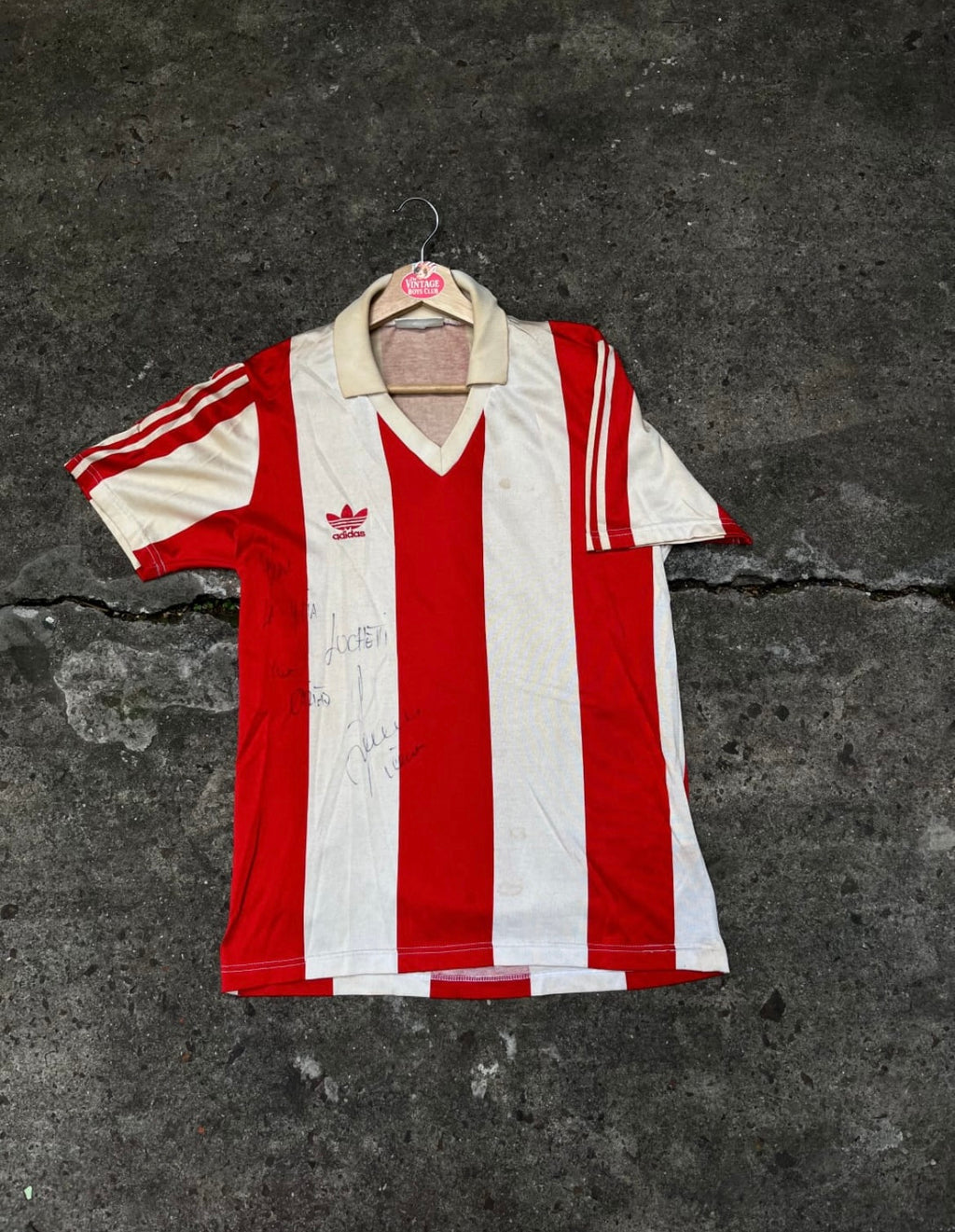 Camiseta Estudiantes Adidas 80s Firmada x Veron Padre Original