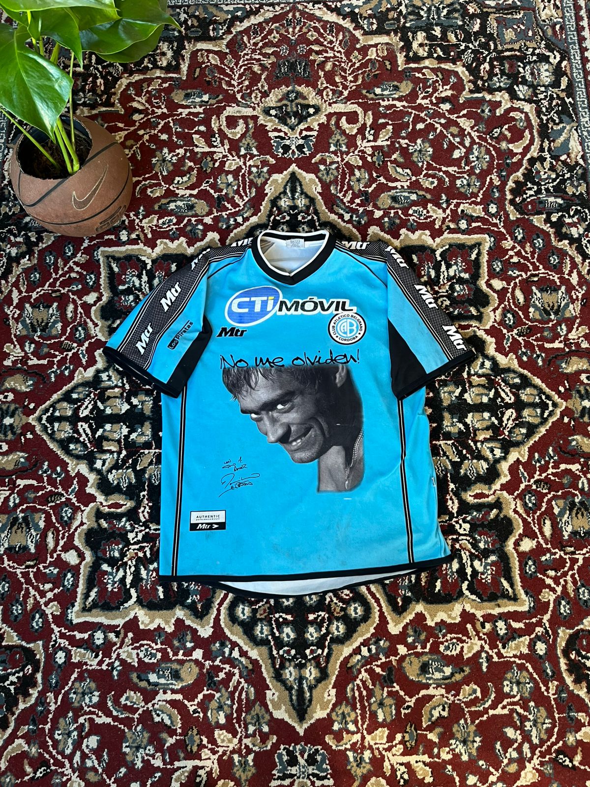 Camiseta Belgrano 2001 de Juego de felipe desagastizabal