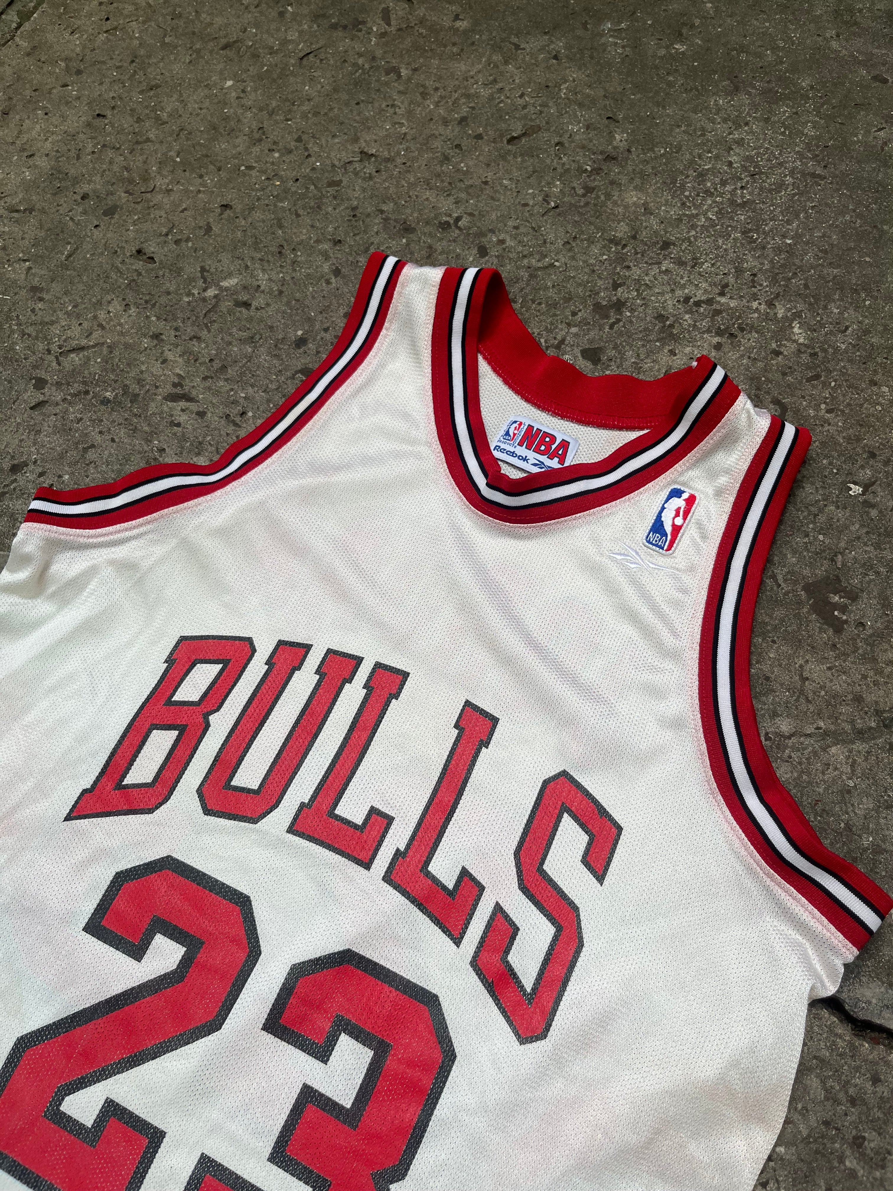 Camiseta Chicago Bulls Reebok Blanca de Jordan Original