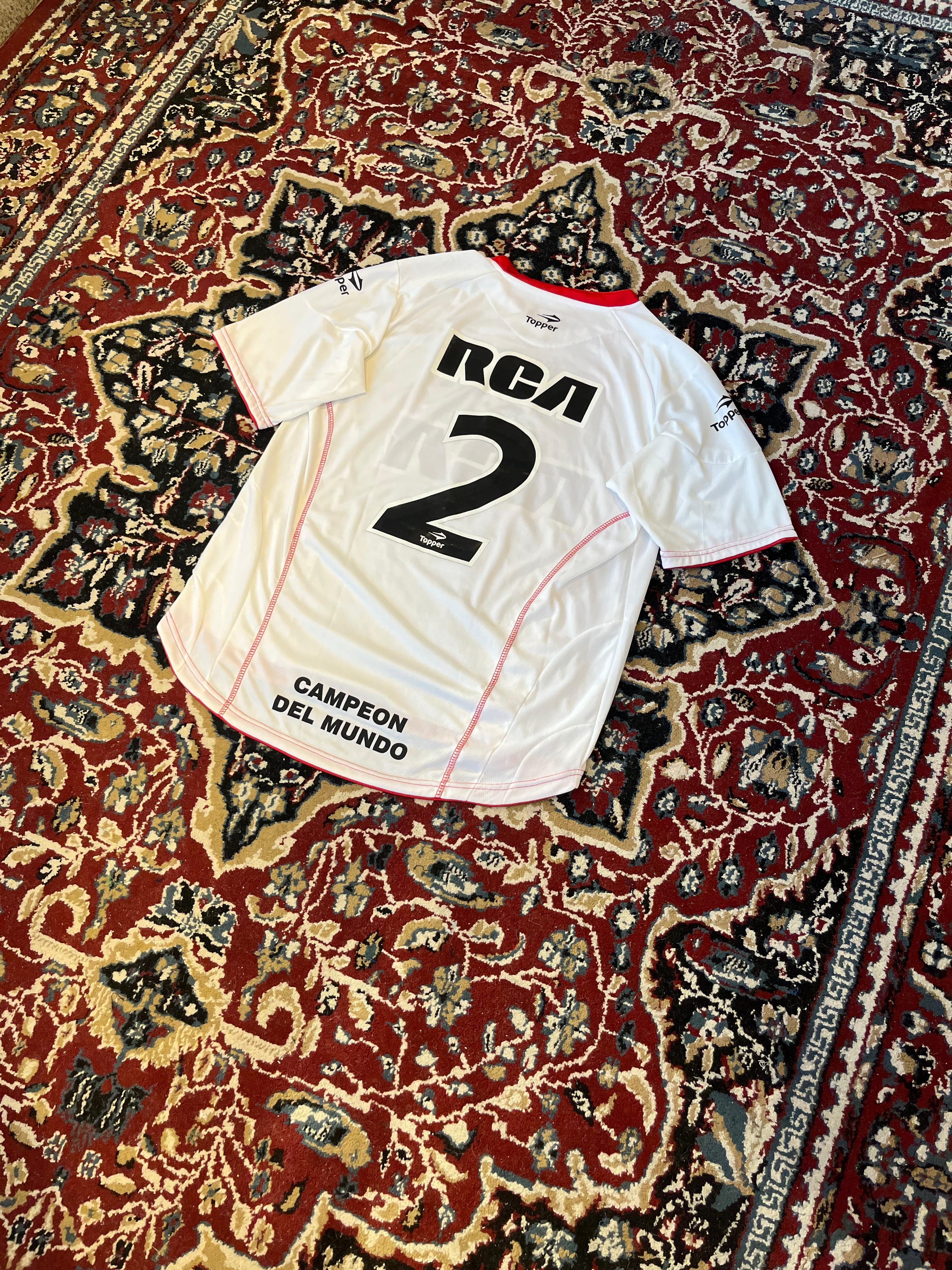 Camiseta Estudiantes 2009 de Juego del Chavo Desabato