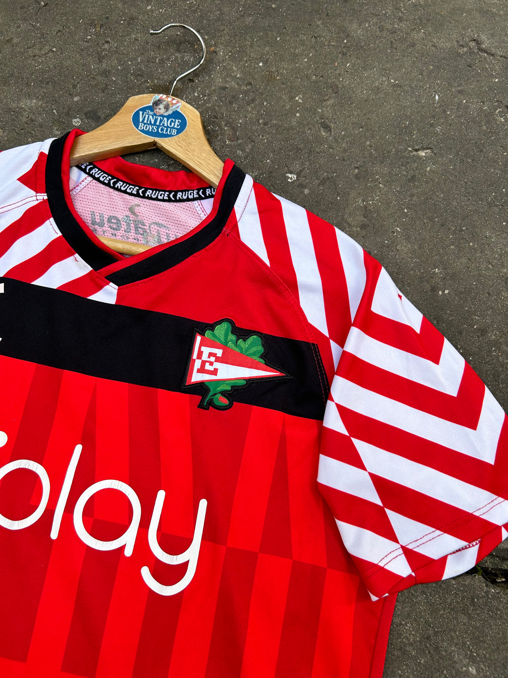 Camiseta Estudiantes Ruge homenaje a Petrola Original