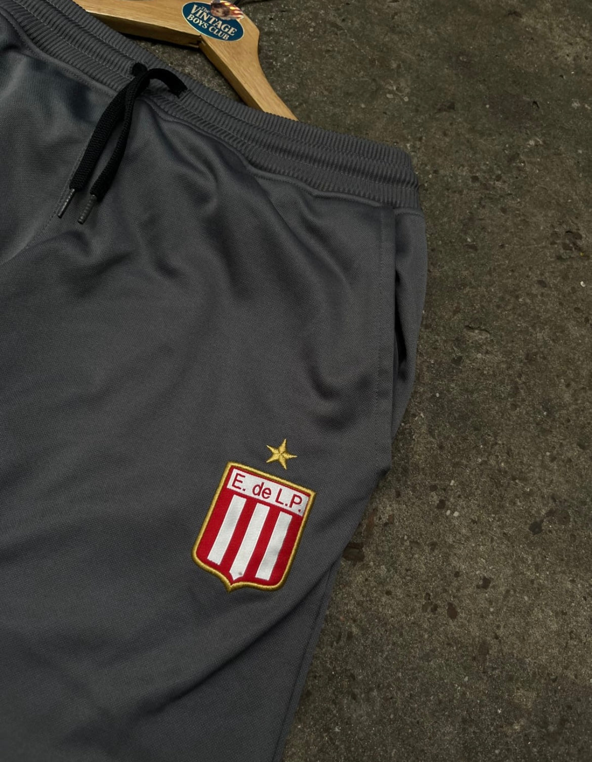 Pantalon Estudiantes Umbro Original