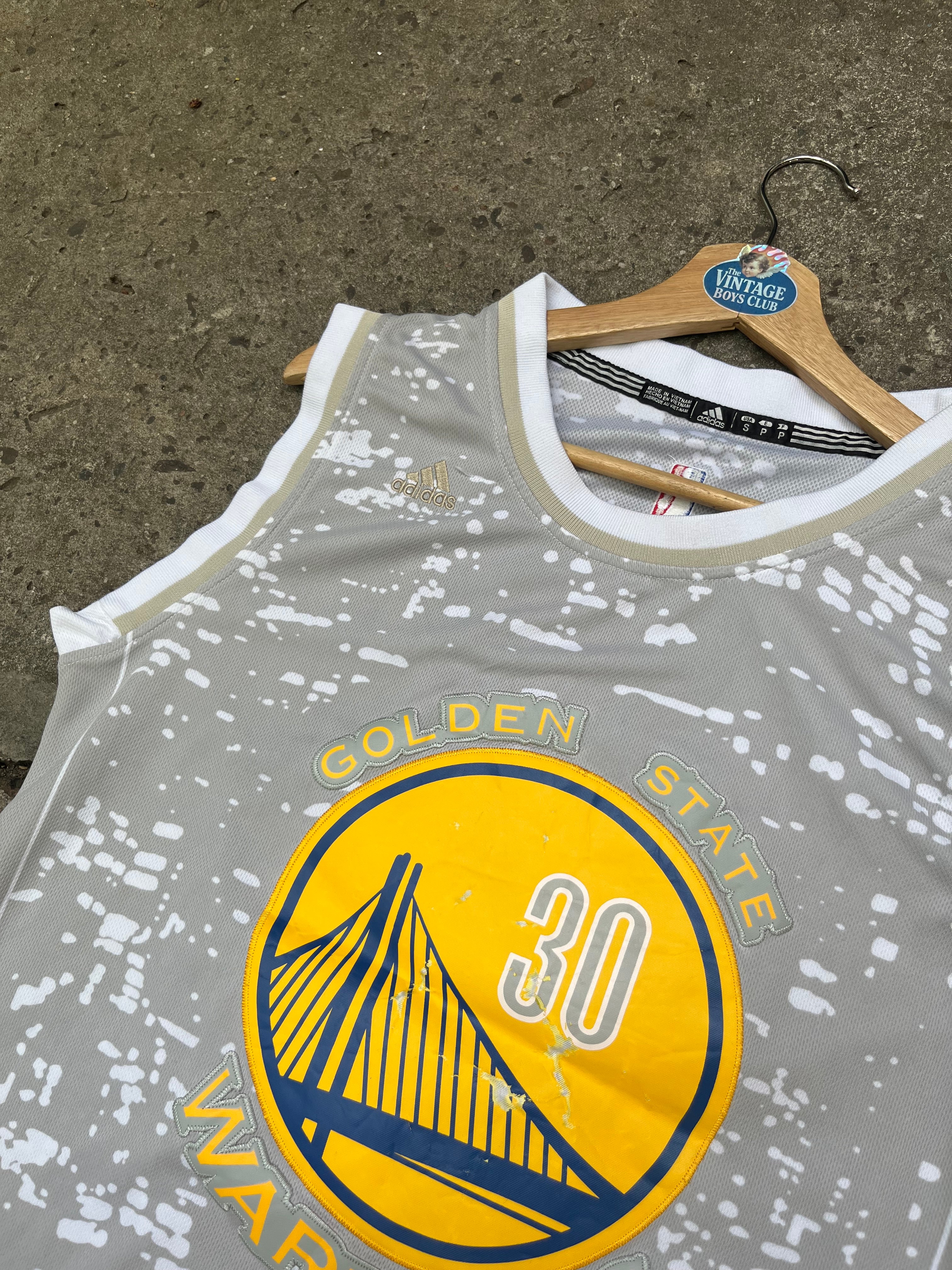 Camiseta Glonden State Warriors de Curry Original