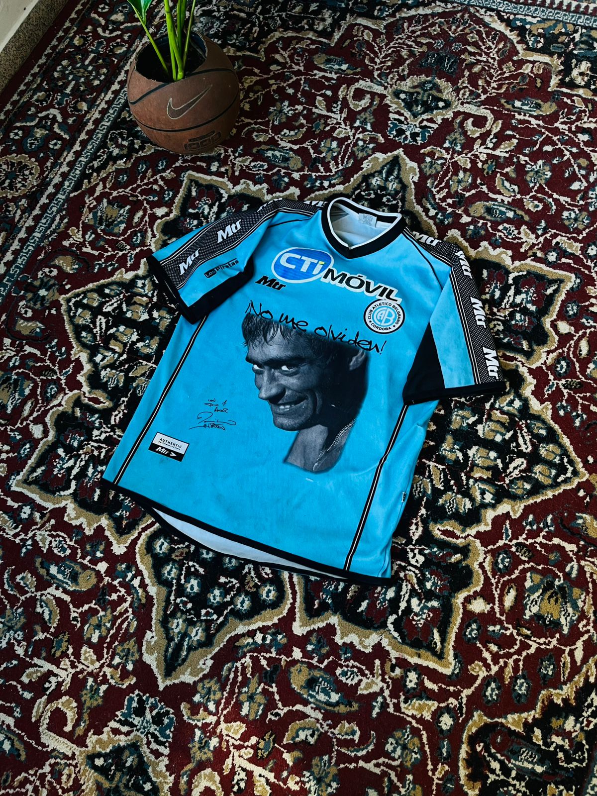 Camiseta Belgrano 2001 de Juego de felipe desagastizabal