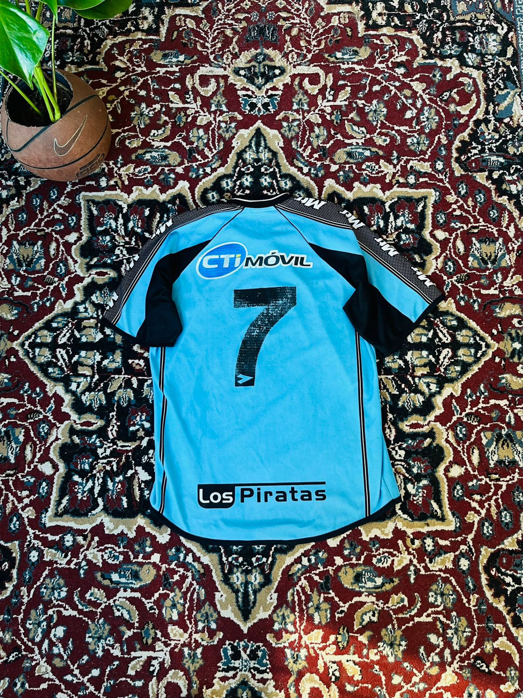 Camiseta Belgrano 2001 de Juego de felipe desagastizabal