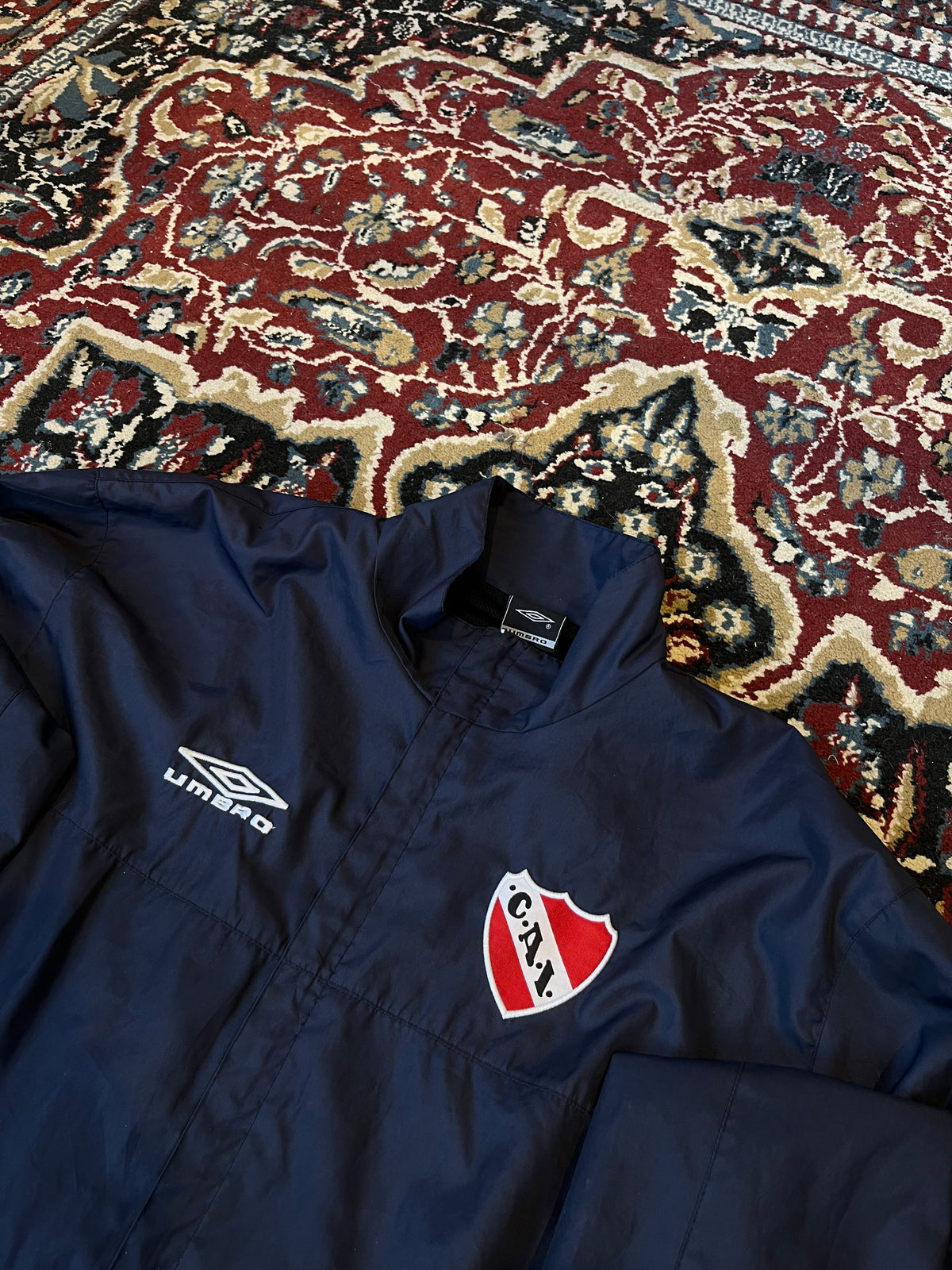 Campera Independiente Umbro Rompeviento Original
