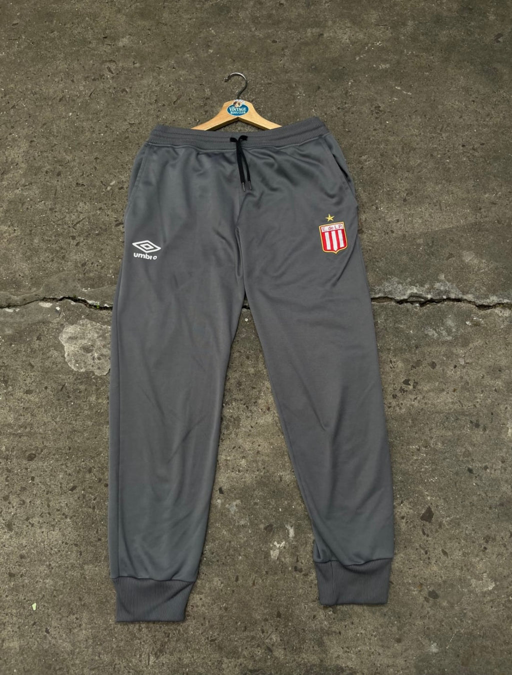 Pantalon Estudiantes Umbro Original