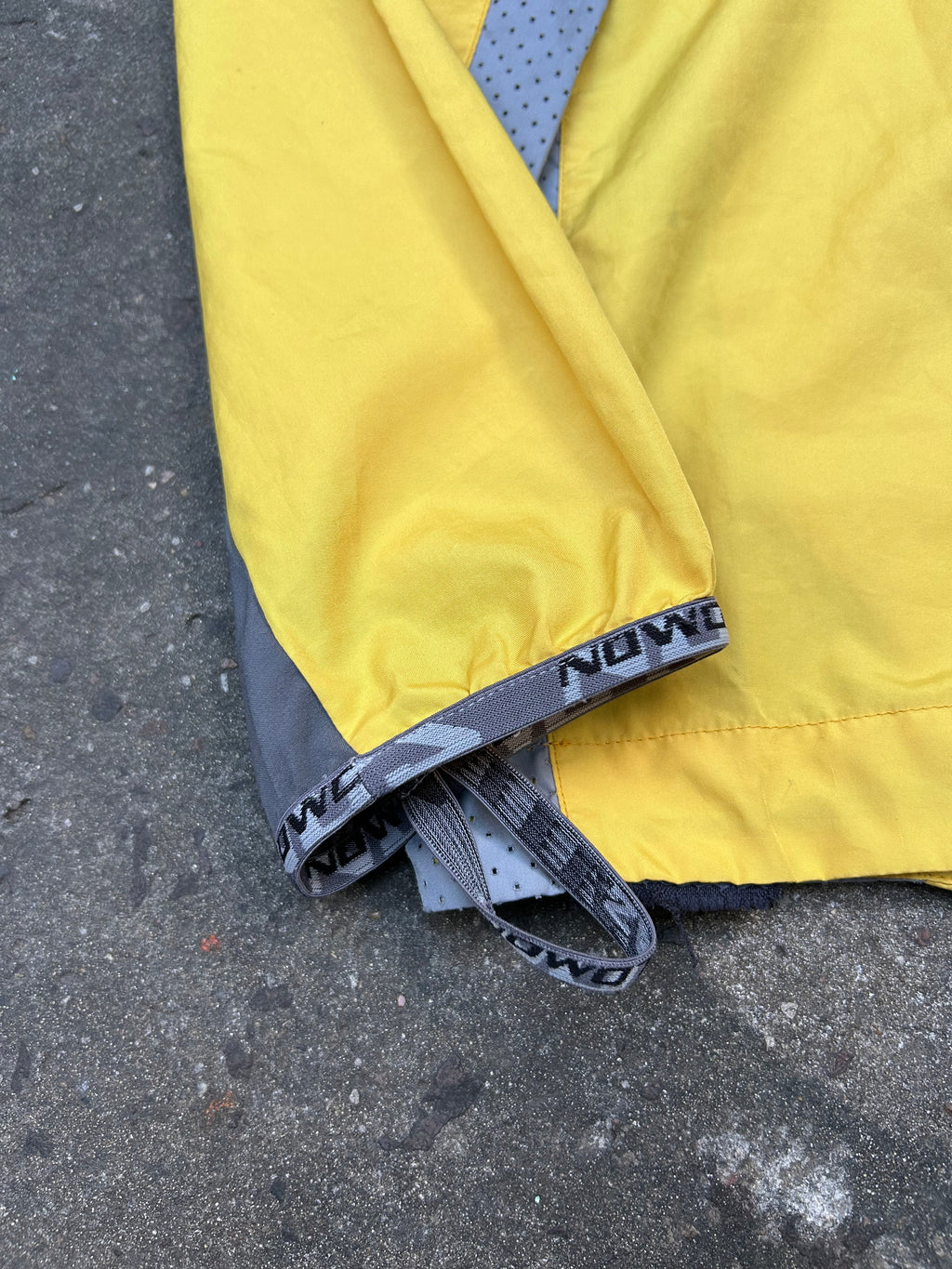 Campera Salomon Rompeviento Original
