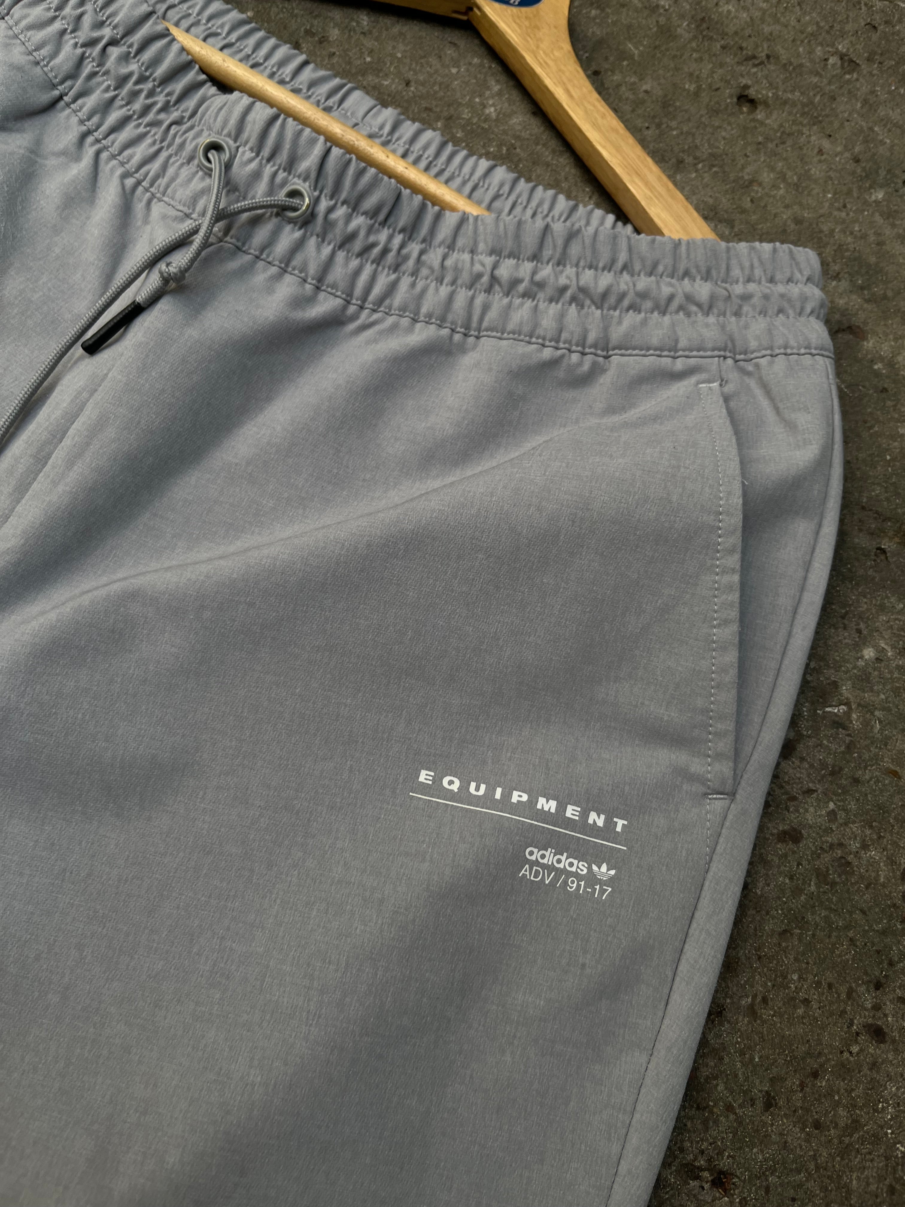 Pantalón Adidas Equipment Original