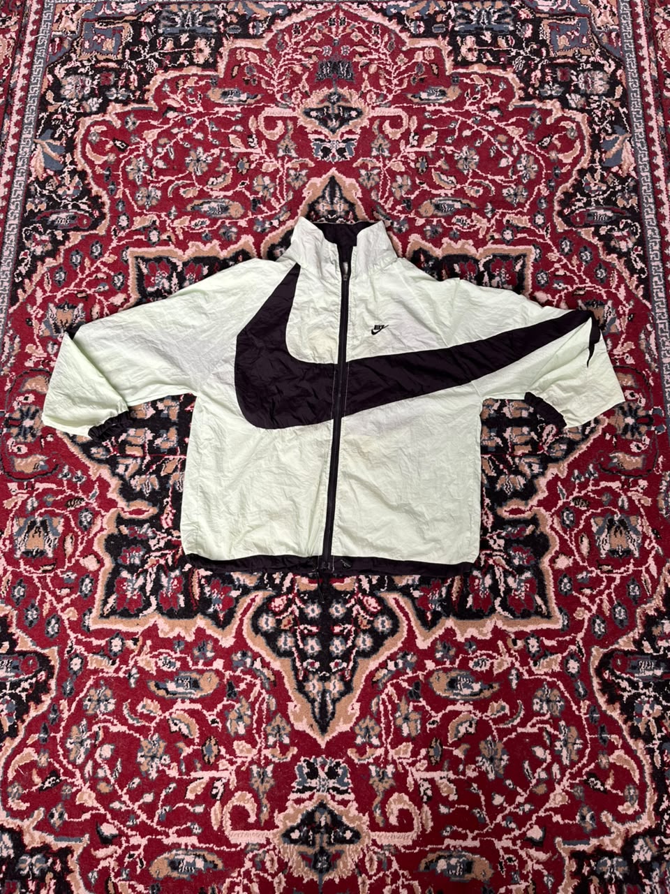 Campera Nike Big Logo Rompeviento