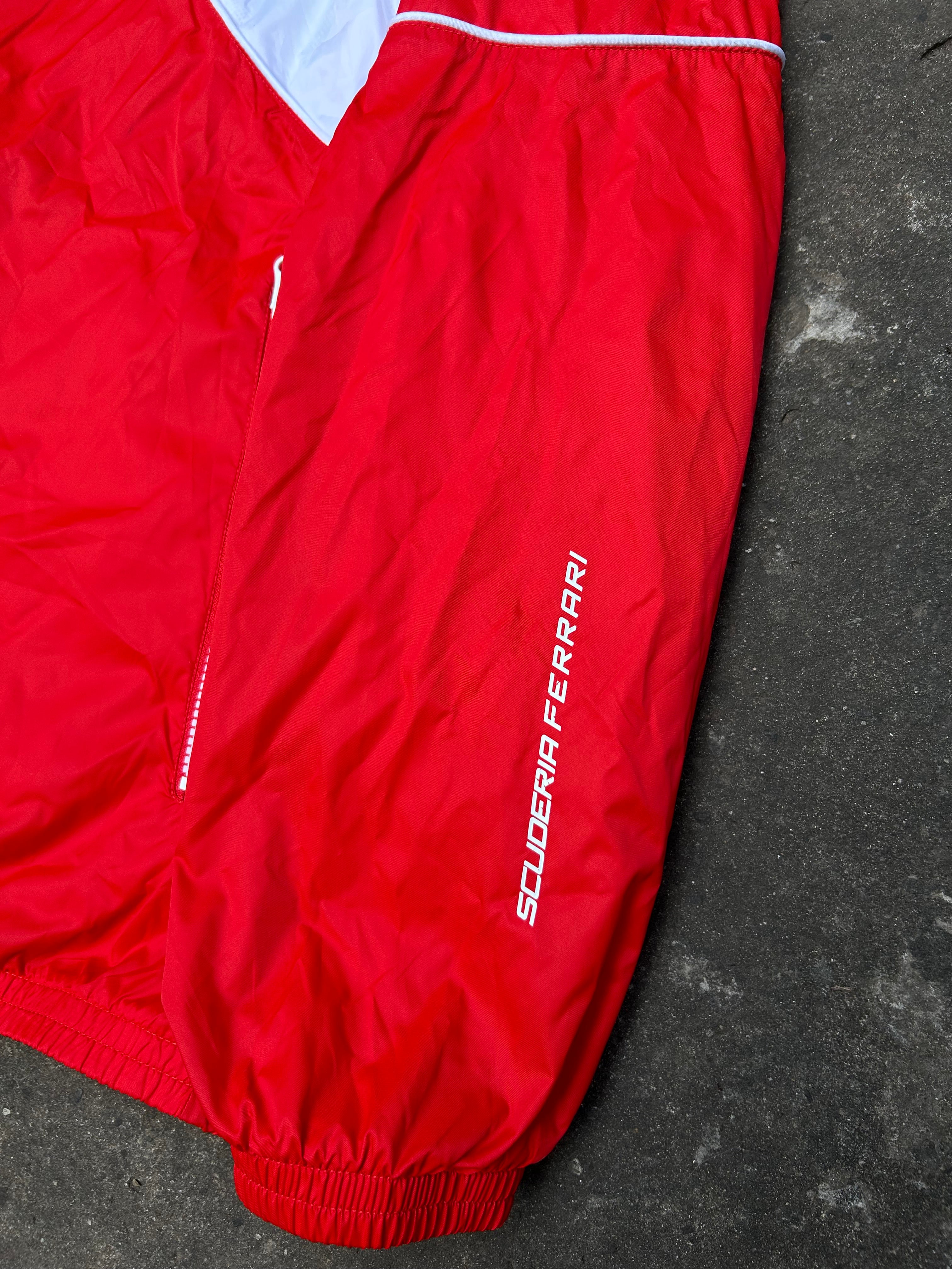 Campera Ferrari x Puma Rompeviento años 2000 Original