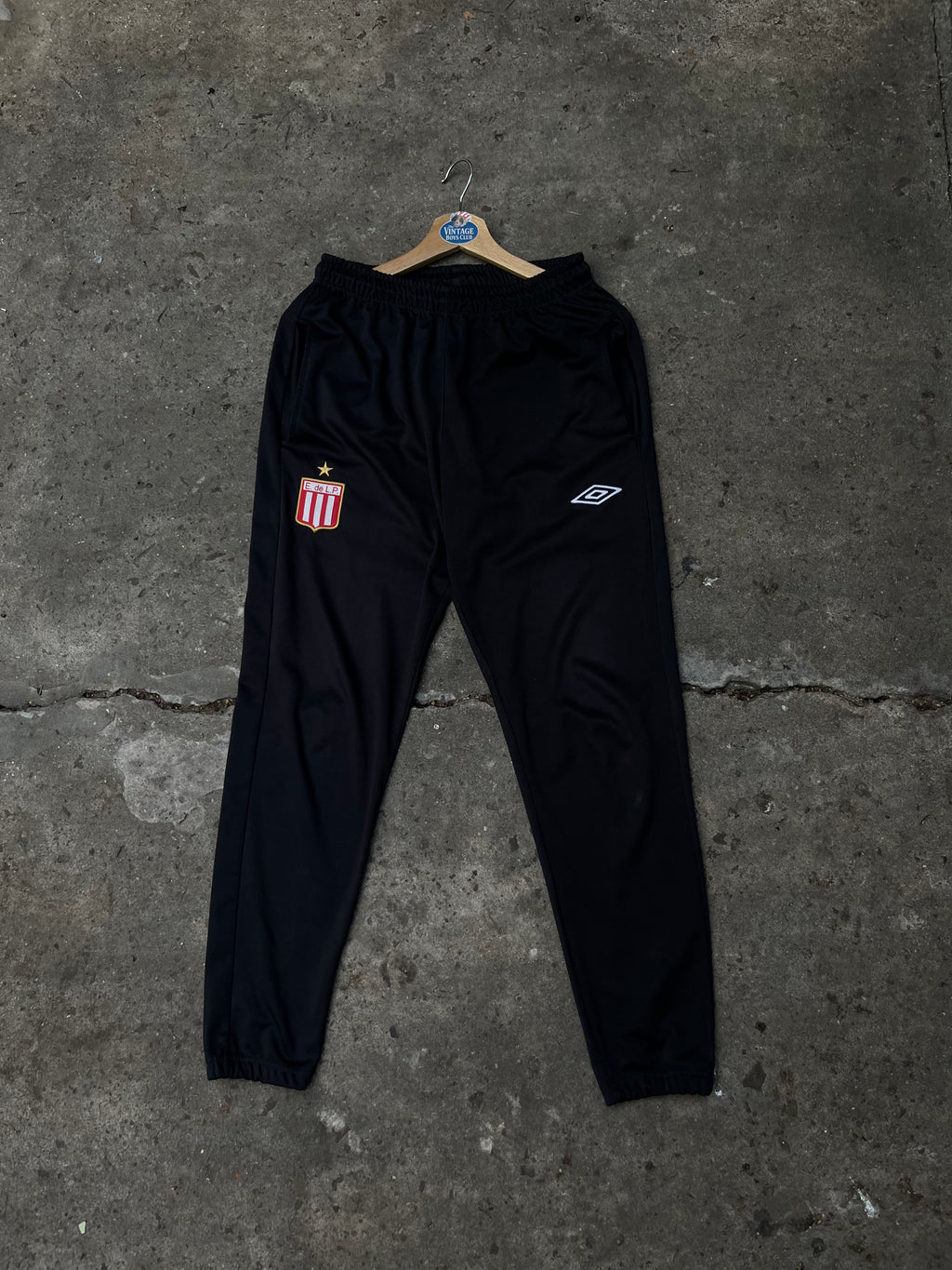 Pantalon Estudiantes Umbro Original